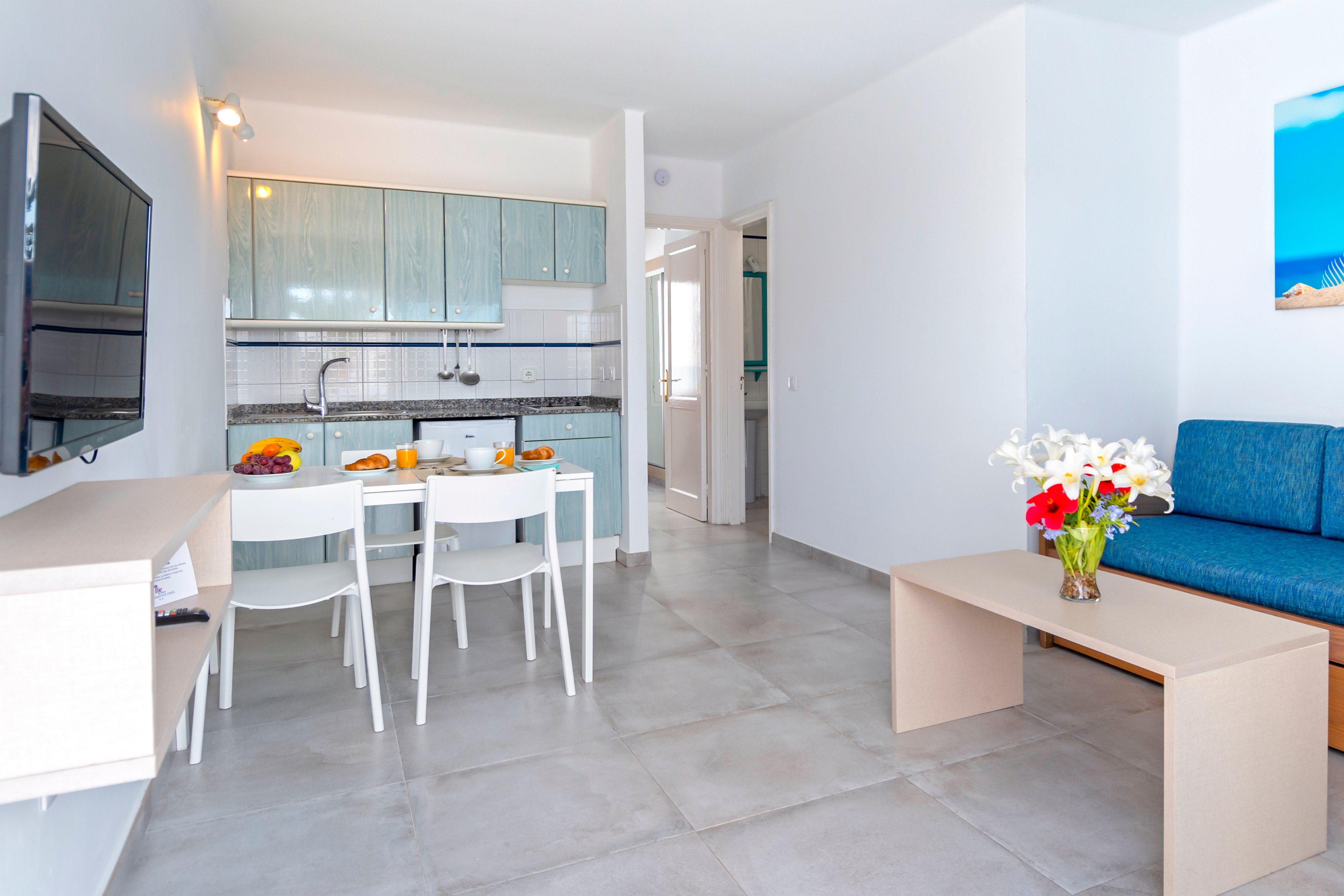 LIVVO Apartments Oasis