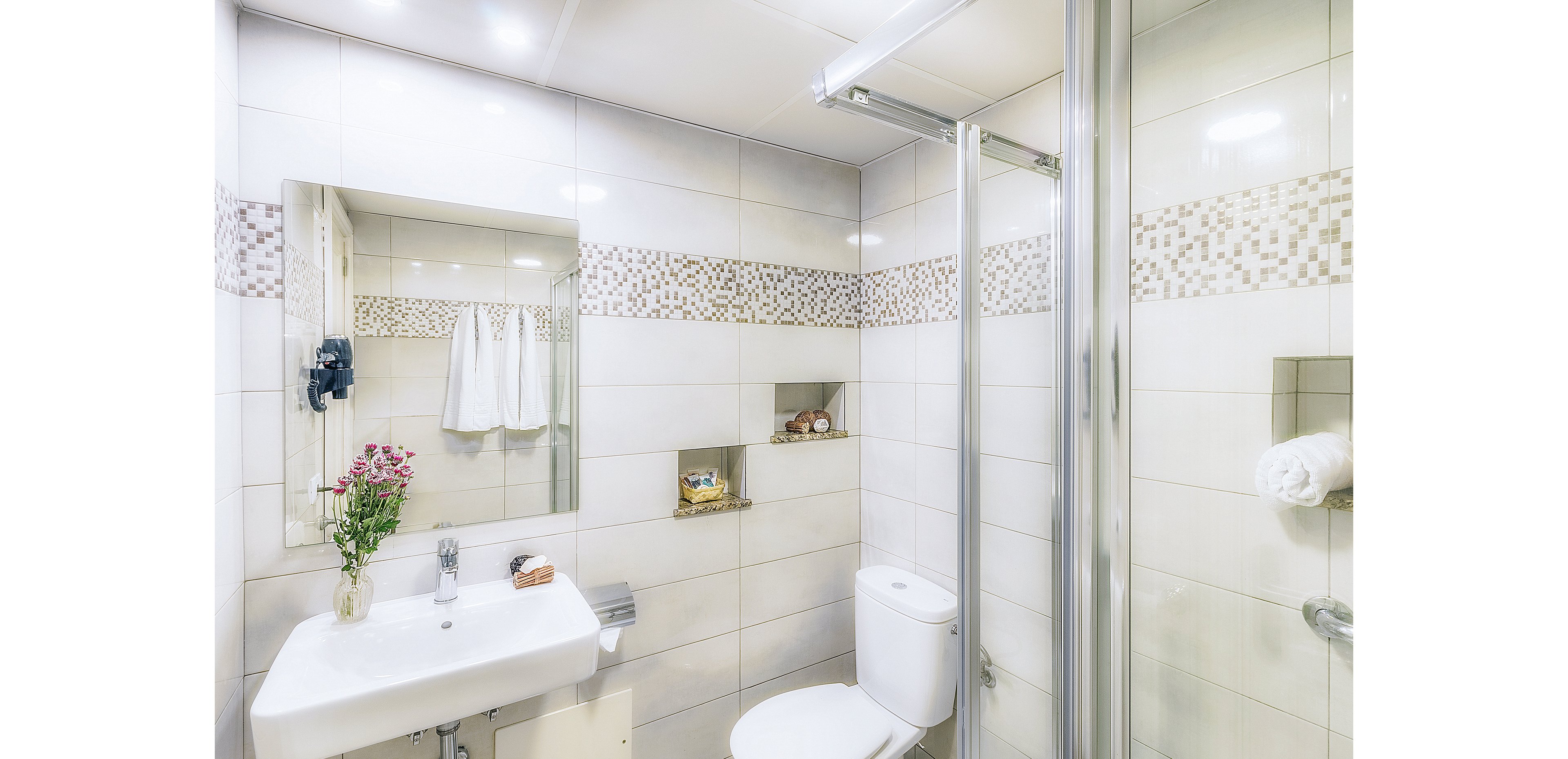 LIVVO Apartments Oasis