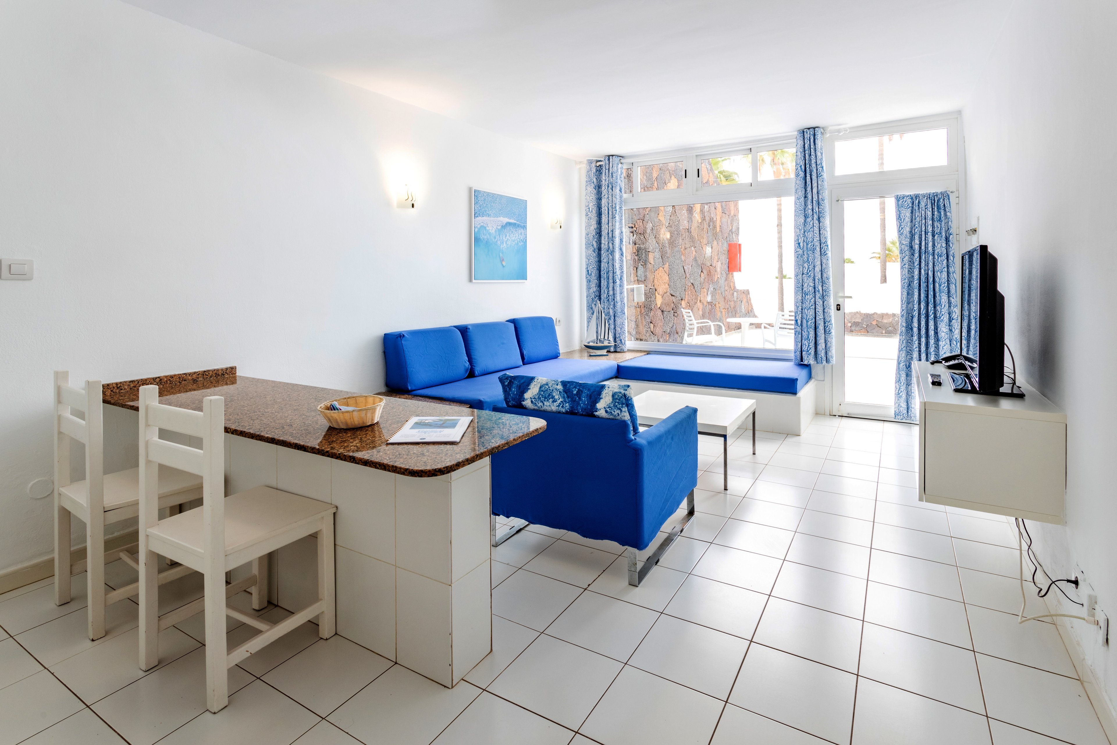 Arena Dorada Apartments