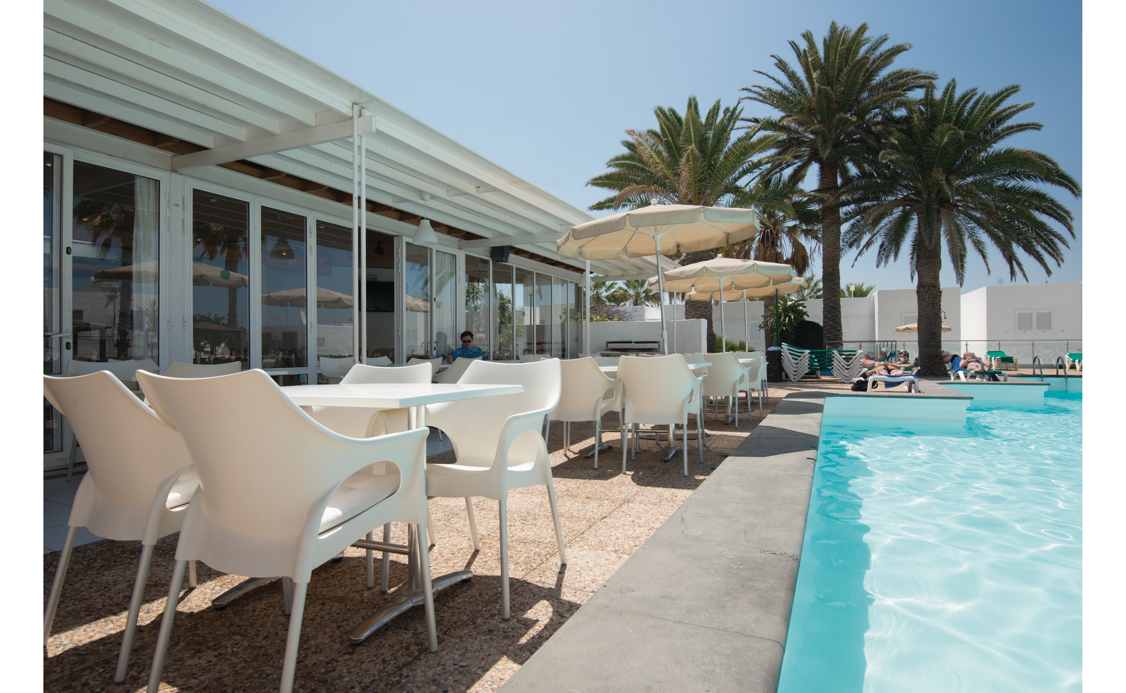 Arena Dorada Apartments