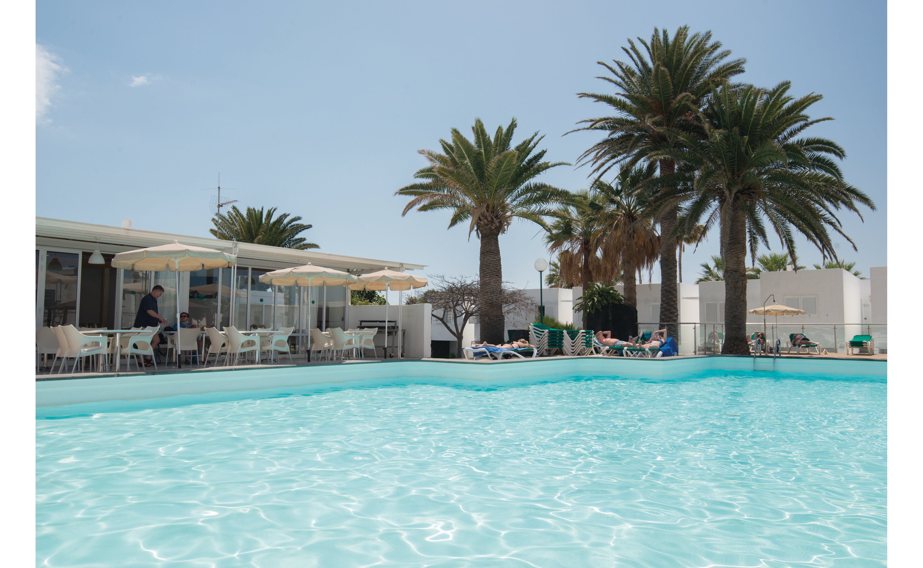 Arena Dorada Apartments