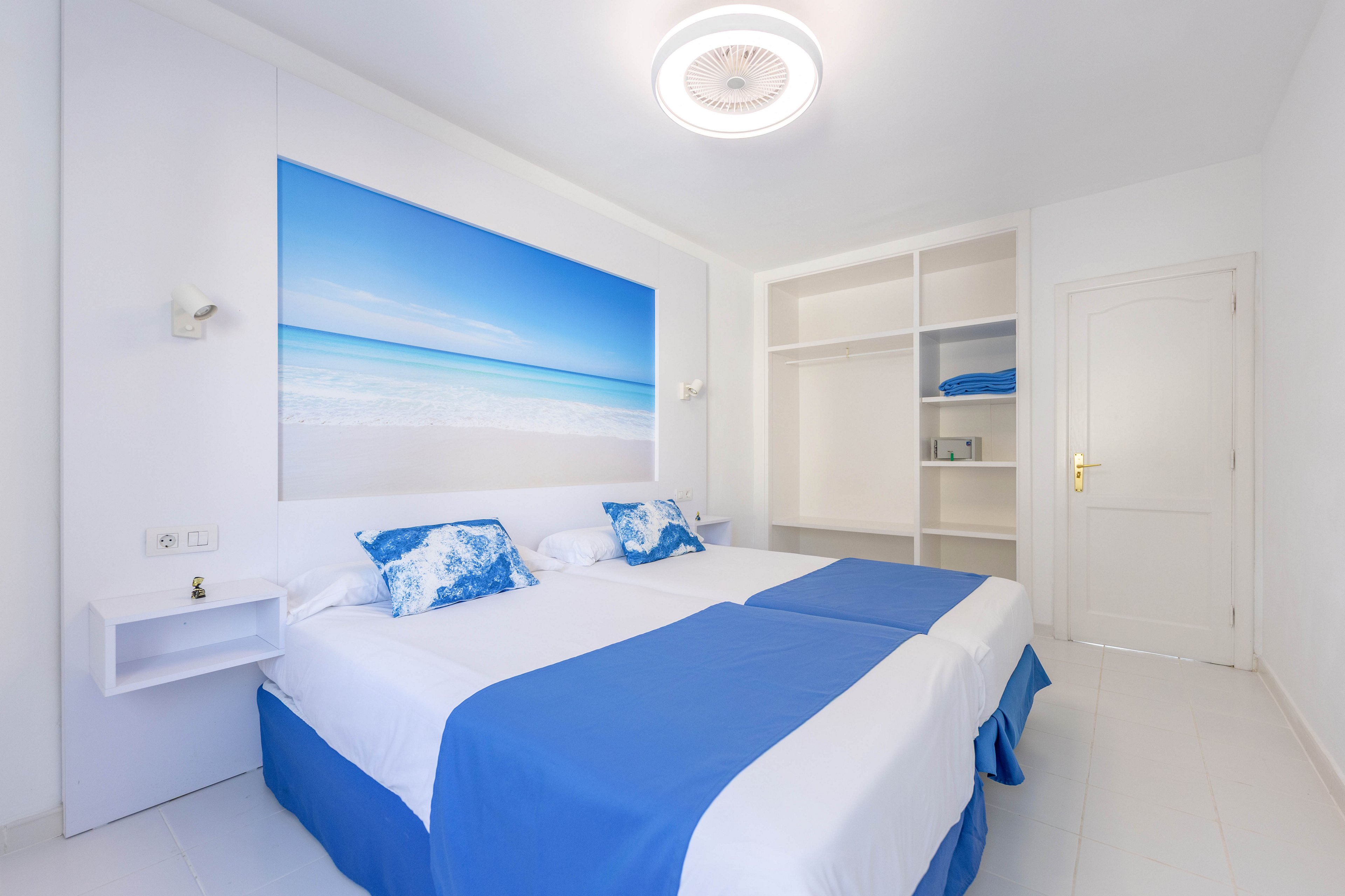 Arena Dorada Apartments