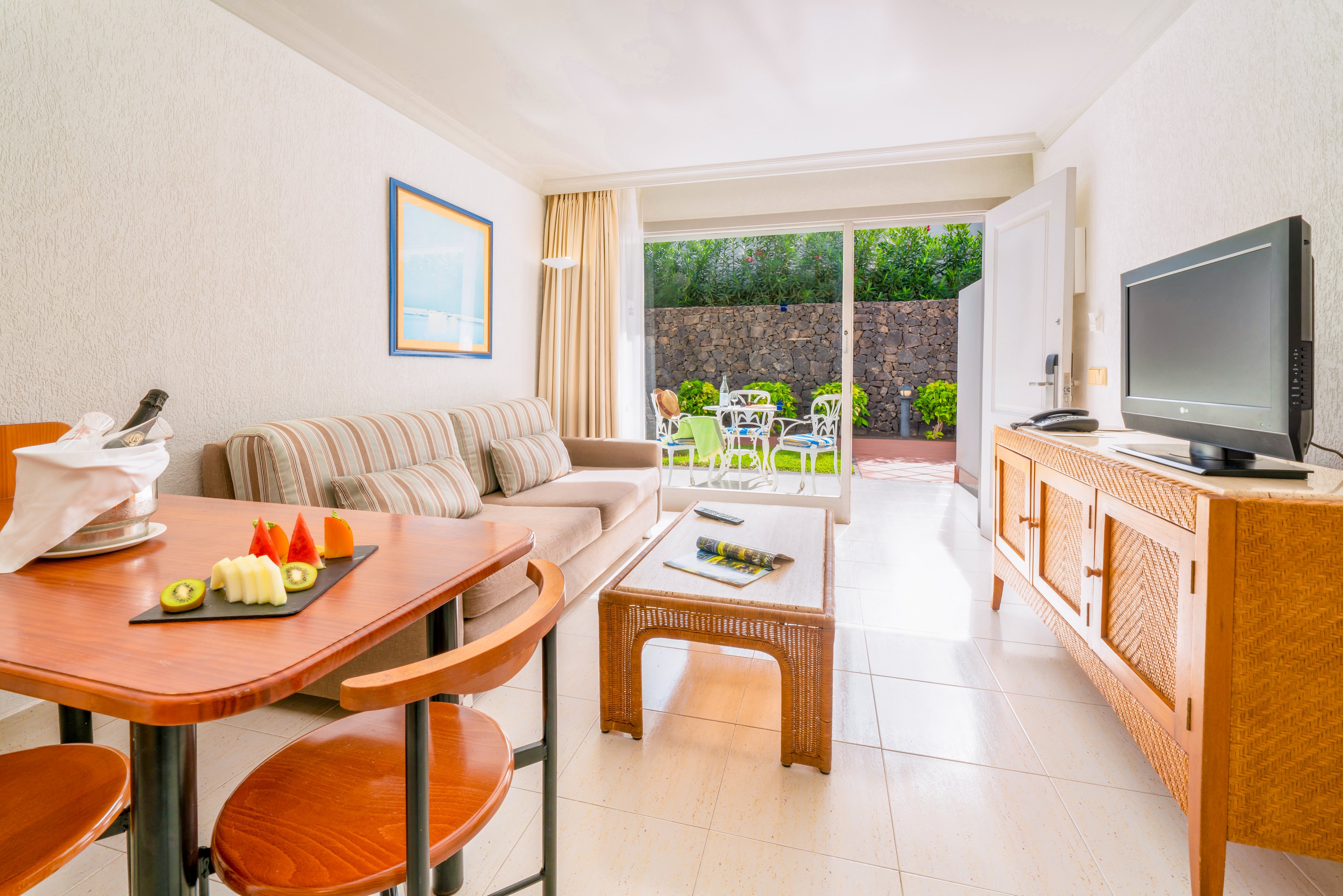 Plus Fariones Apartamentos