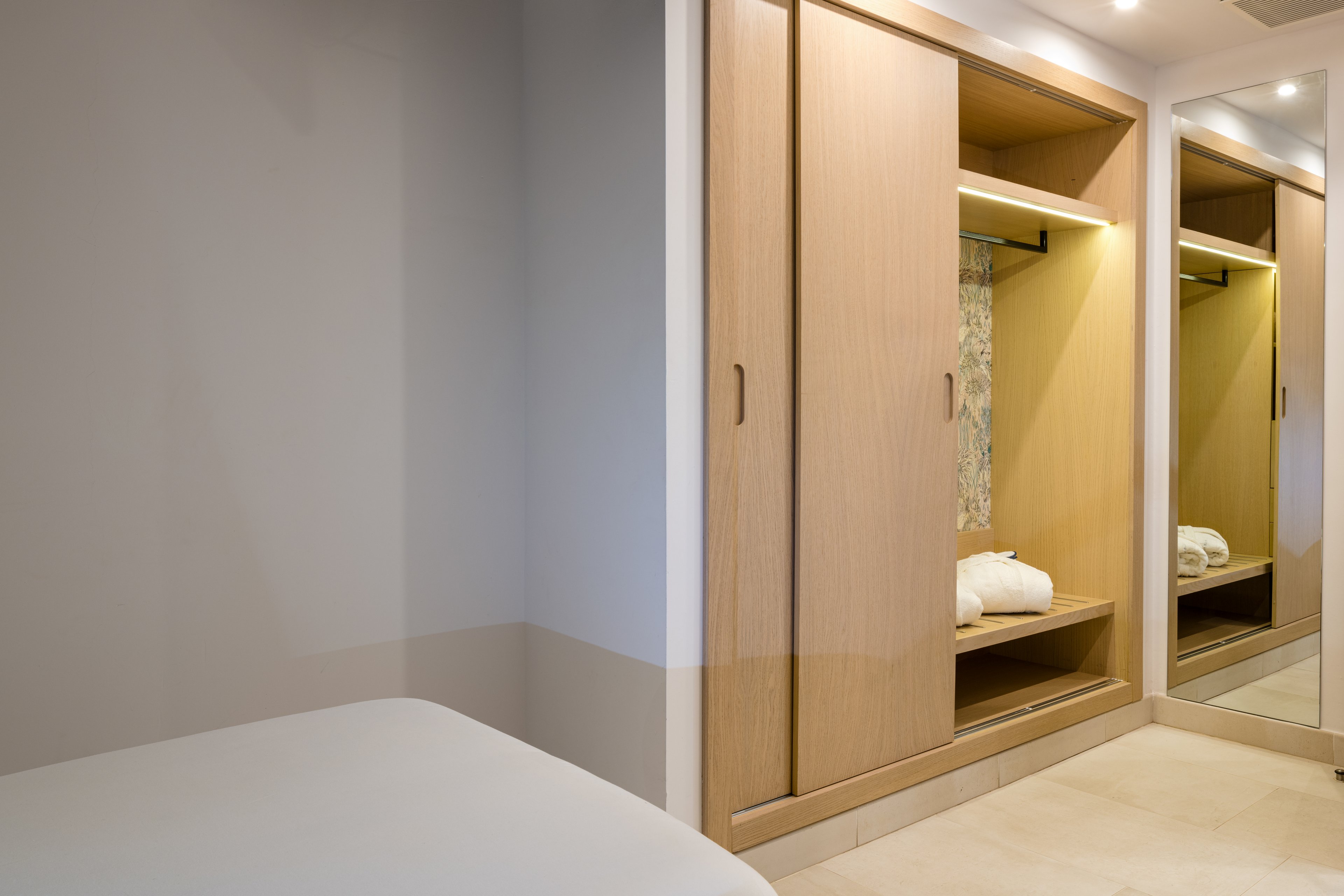 Plus Fariones Suite Hotel