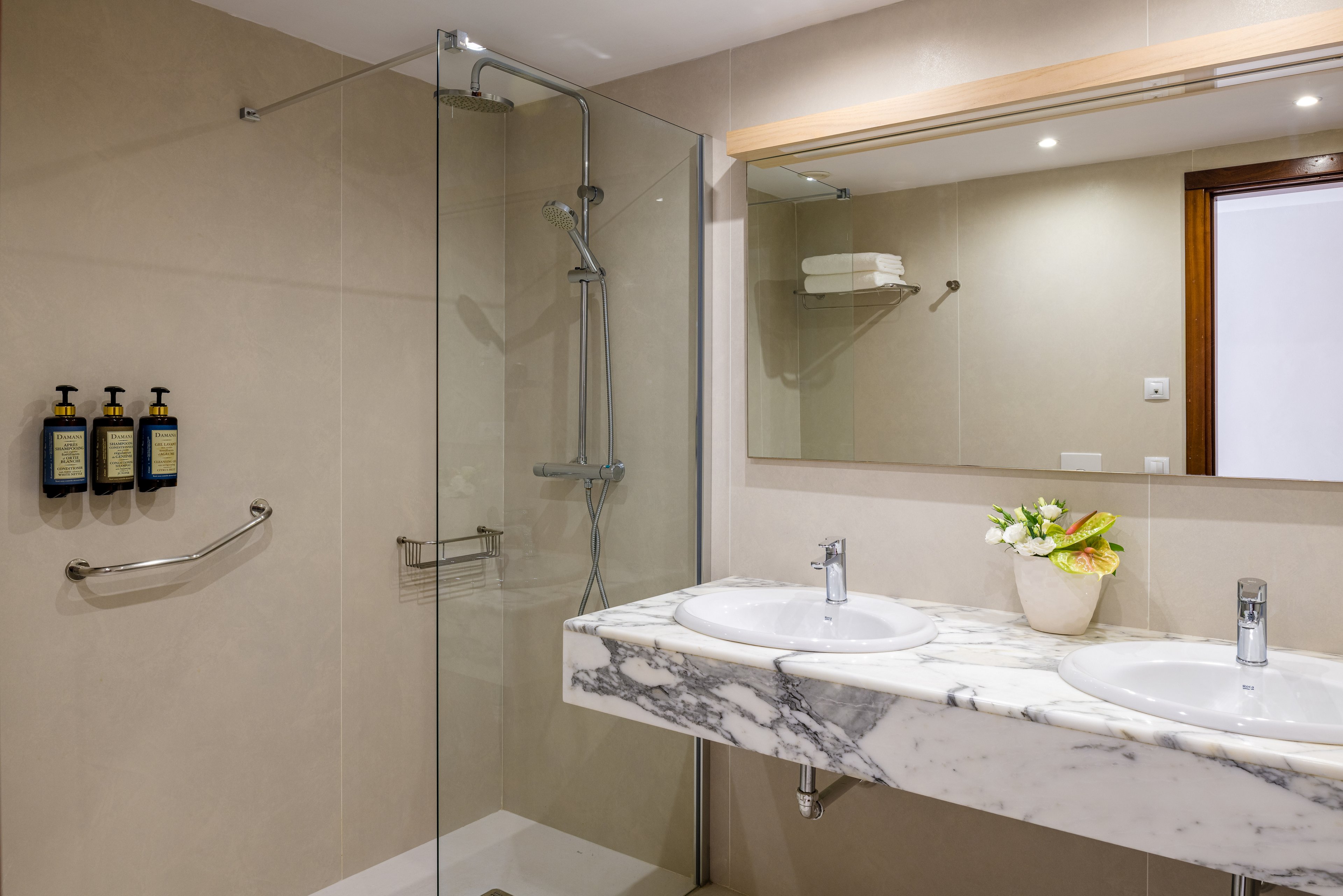 Plus Fariones Suite Hotel