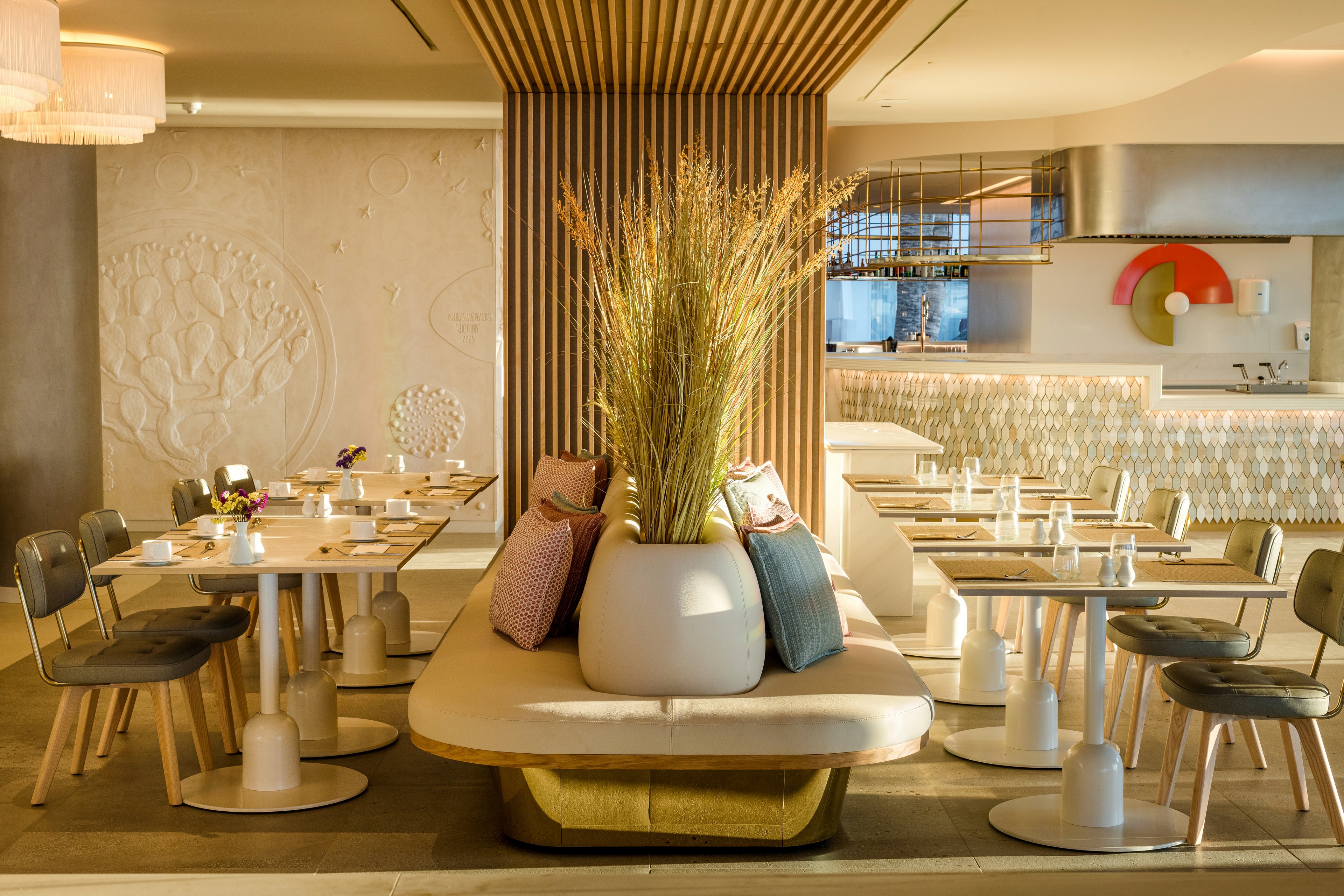 Plus Fariones Suite Hotel