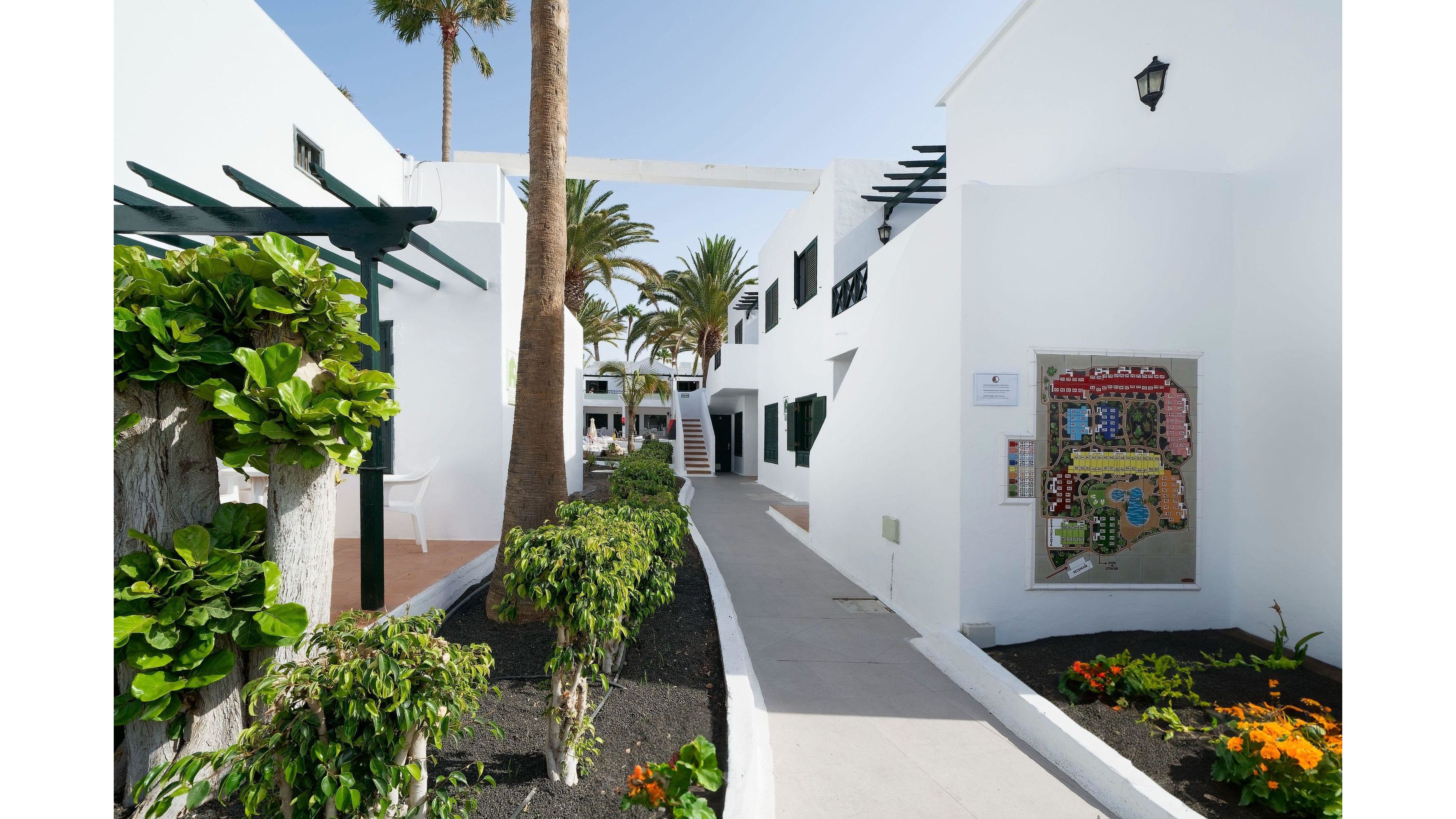 LABRANDA Playa Club Apartments