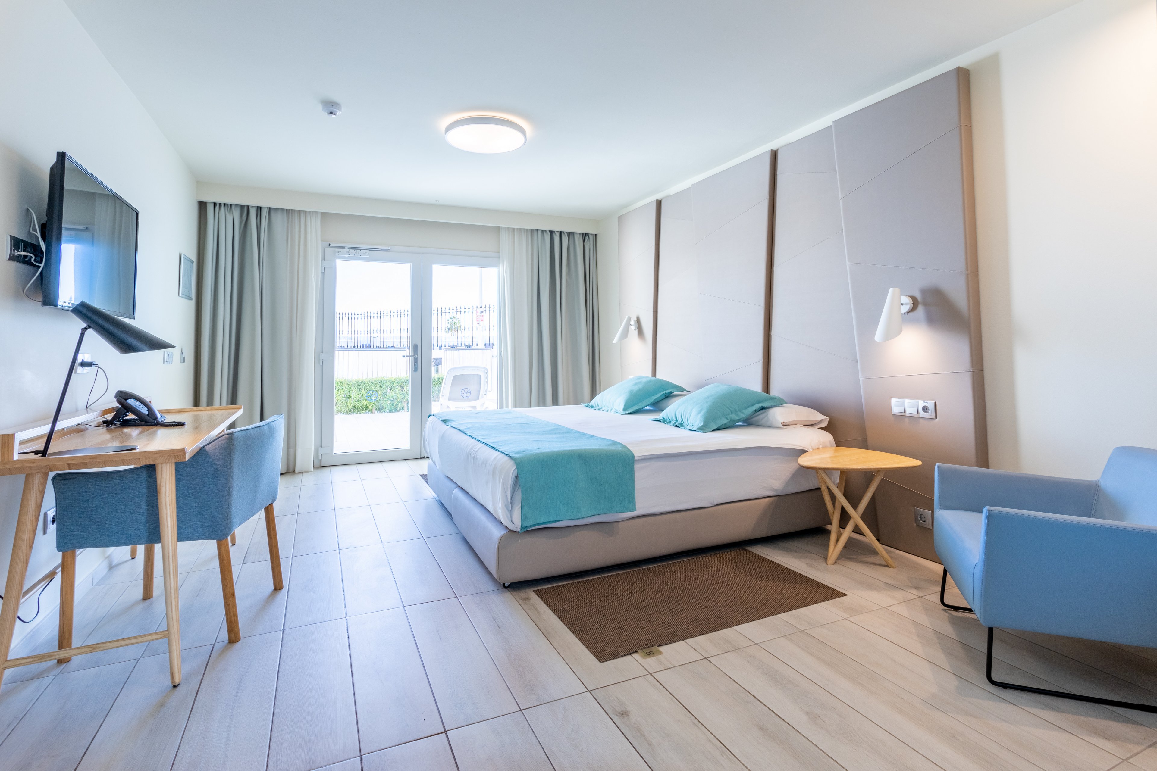 Aqua Suites Boutique Hotel