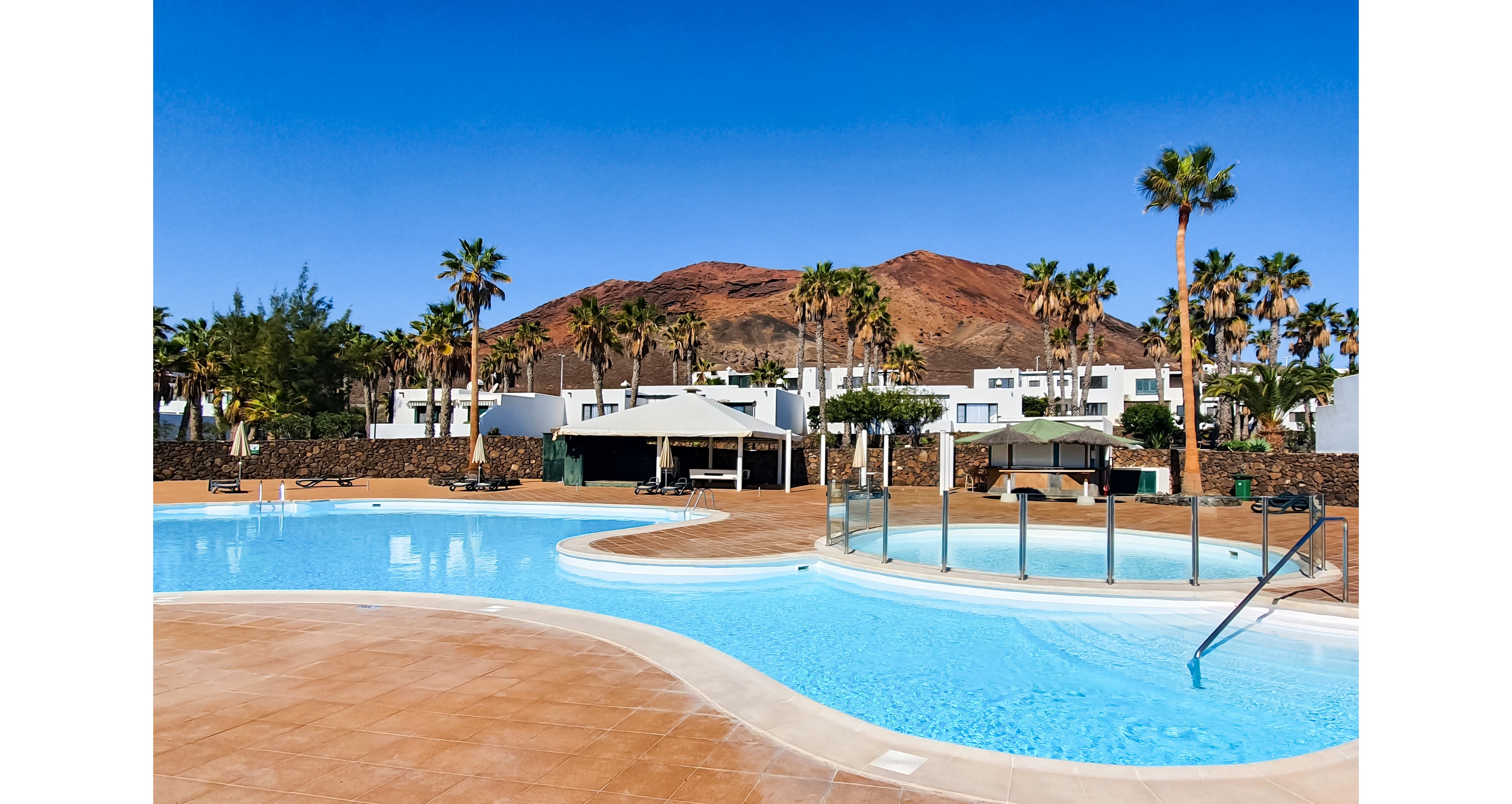 Palmeras Garden Apartments