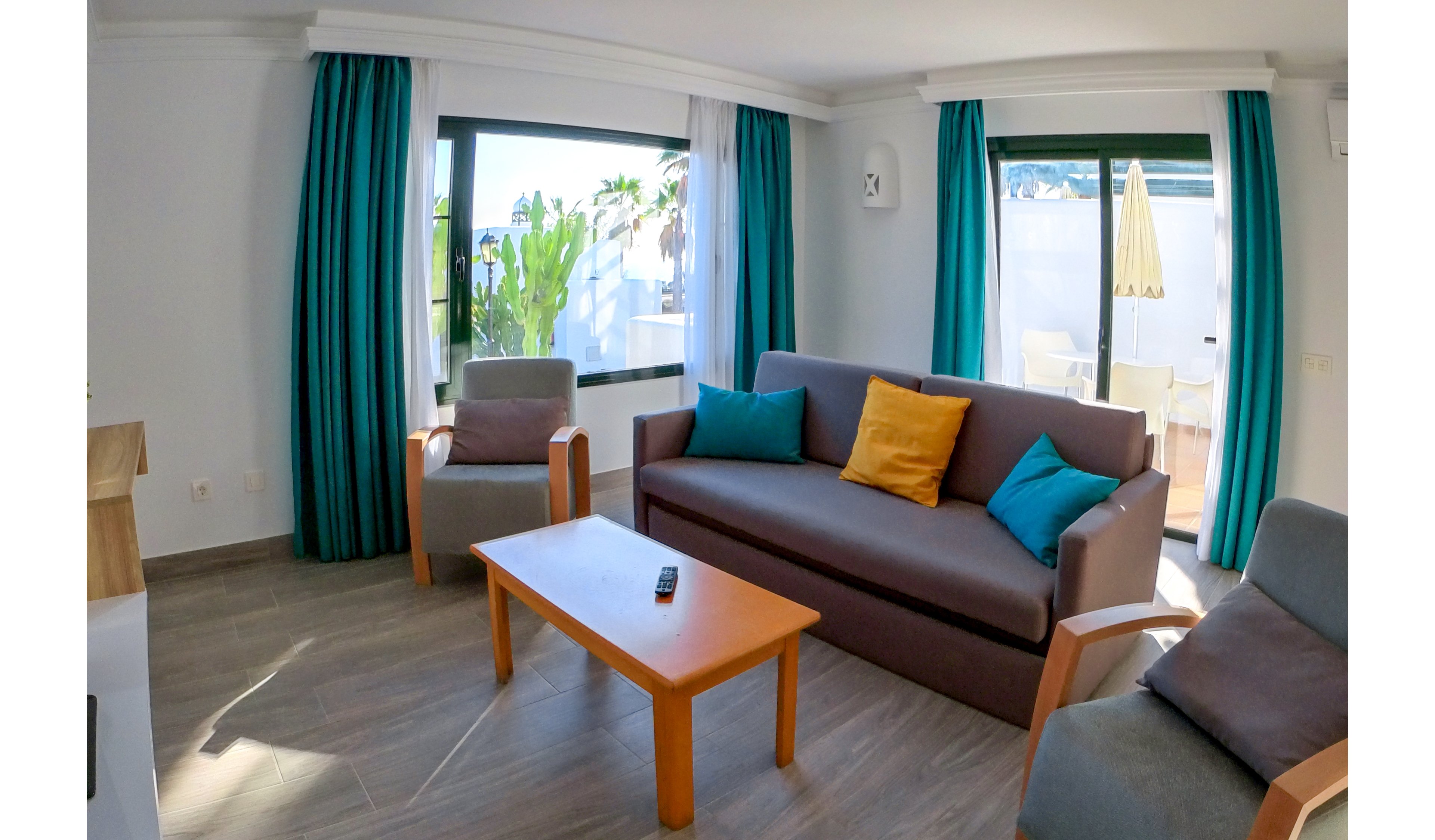 Palmeras Garden Apartments