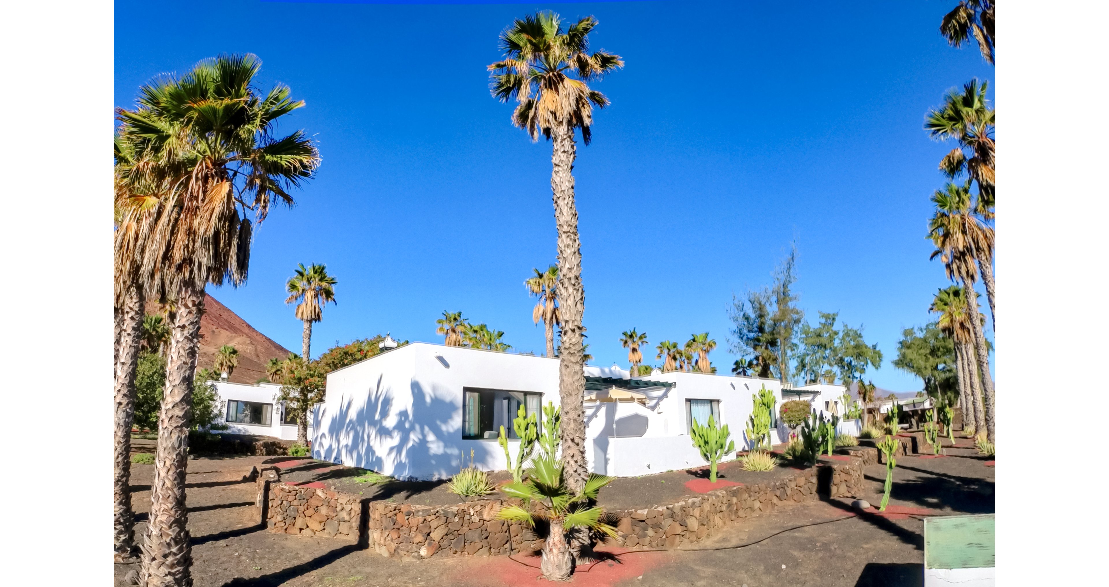 Palmeras Garden Apartments