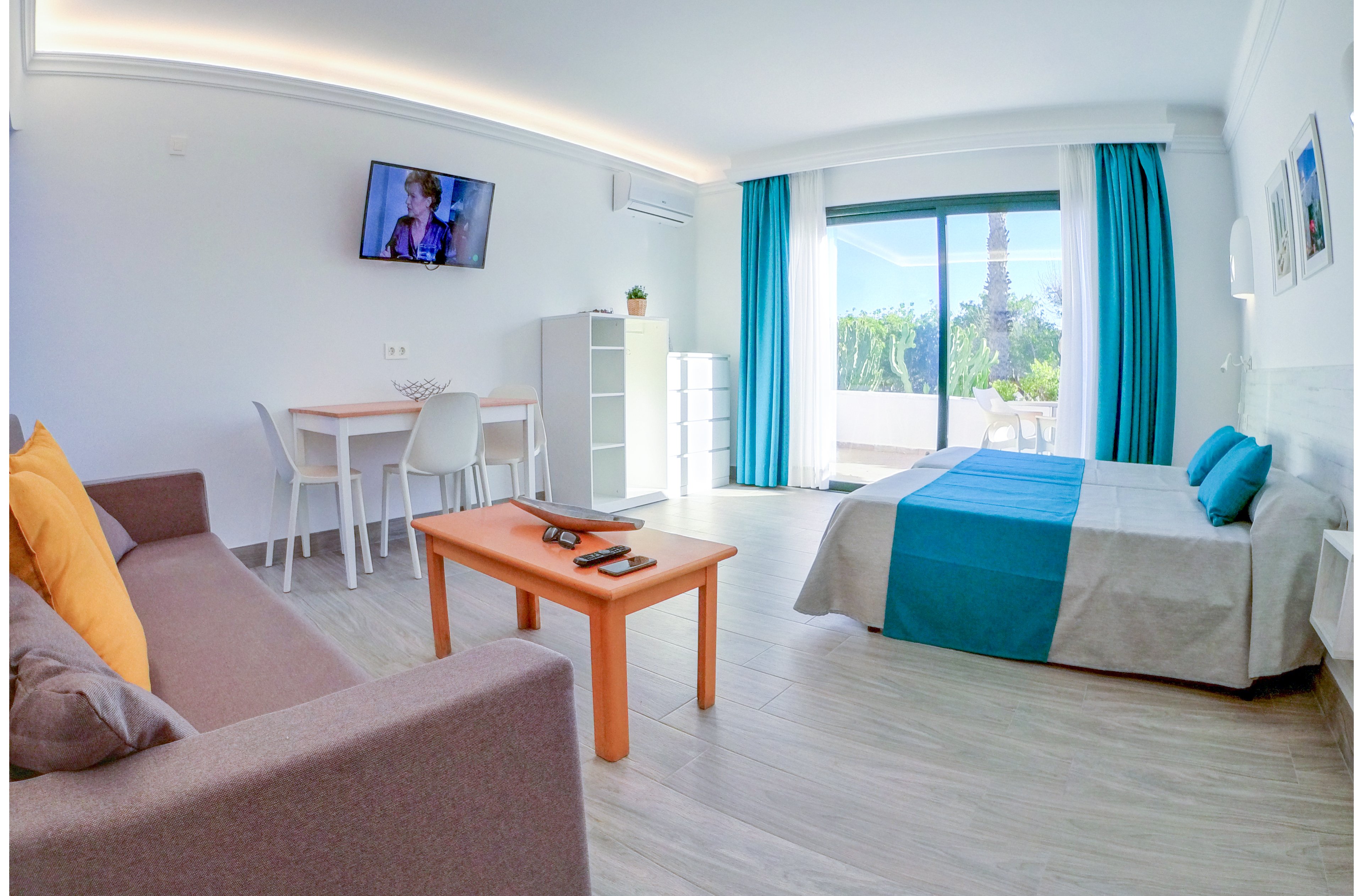 Palmeras Garden Apartments