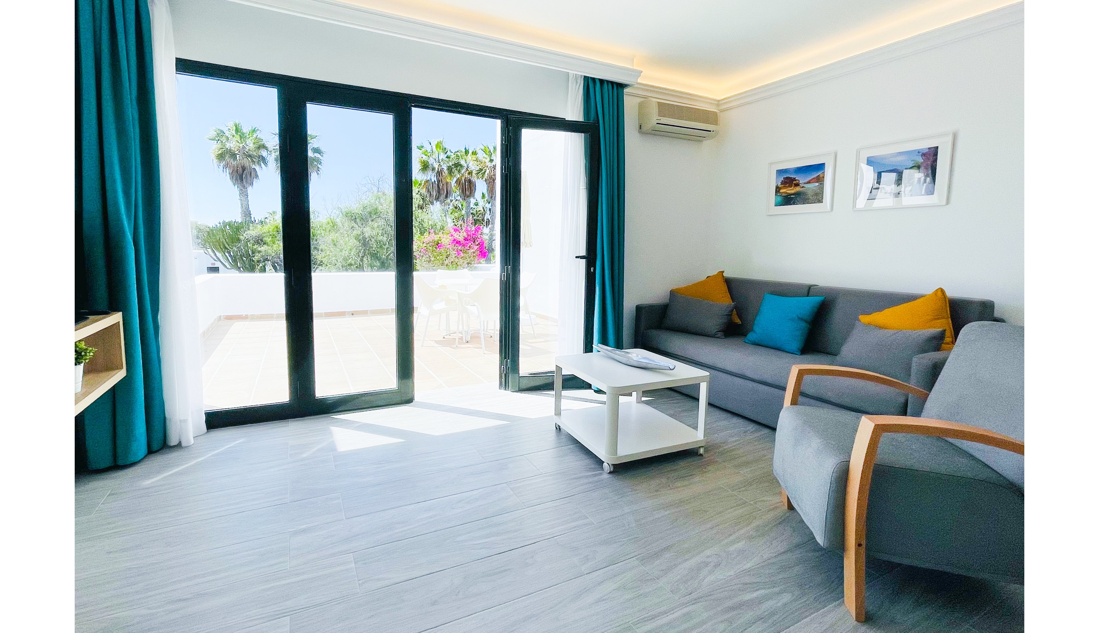 Palmeras Garden Apartments