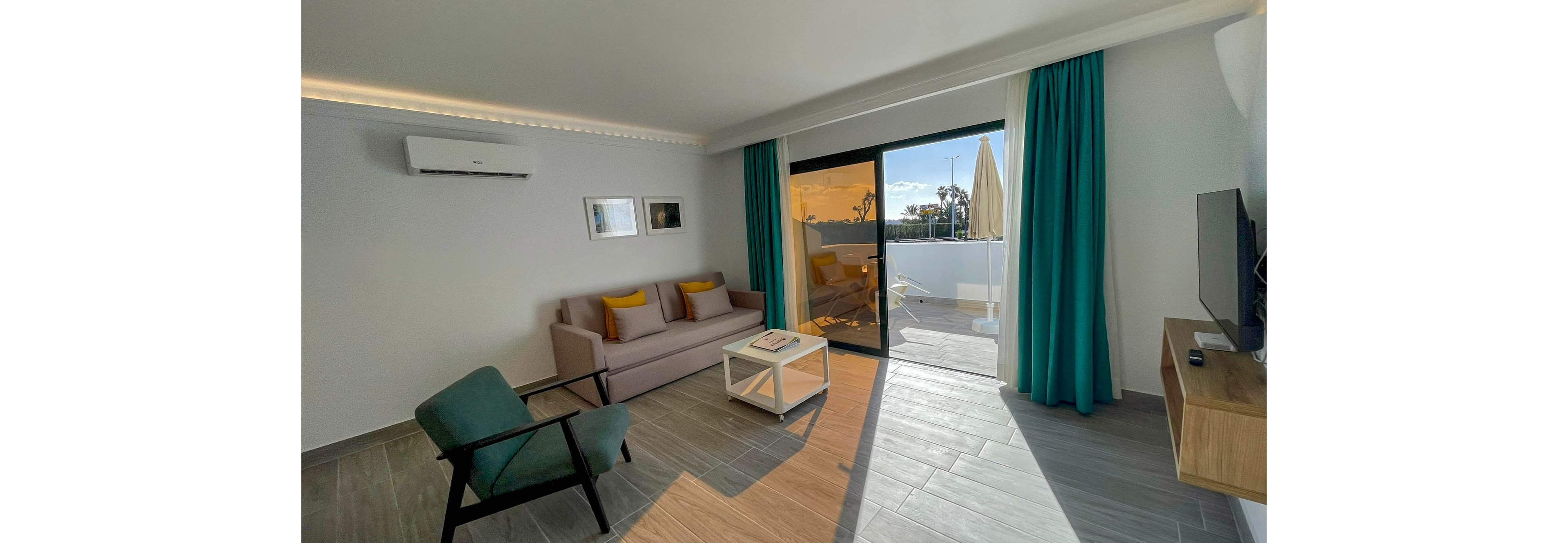 Palmeras Garden Apartments