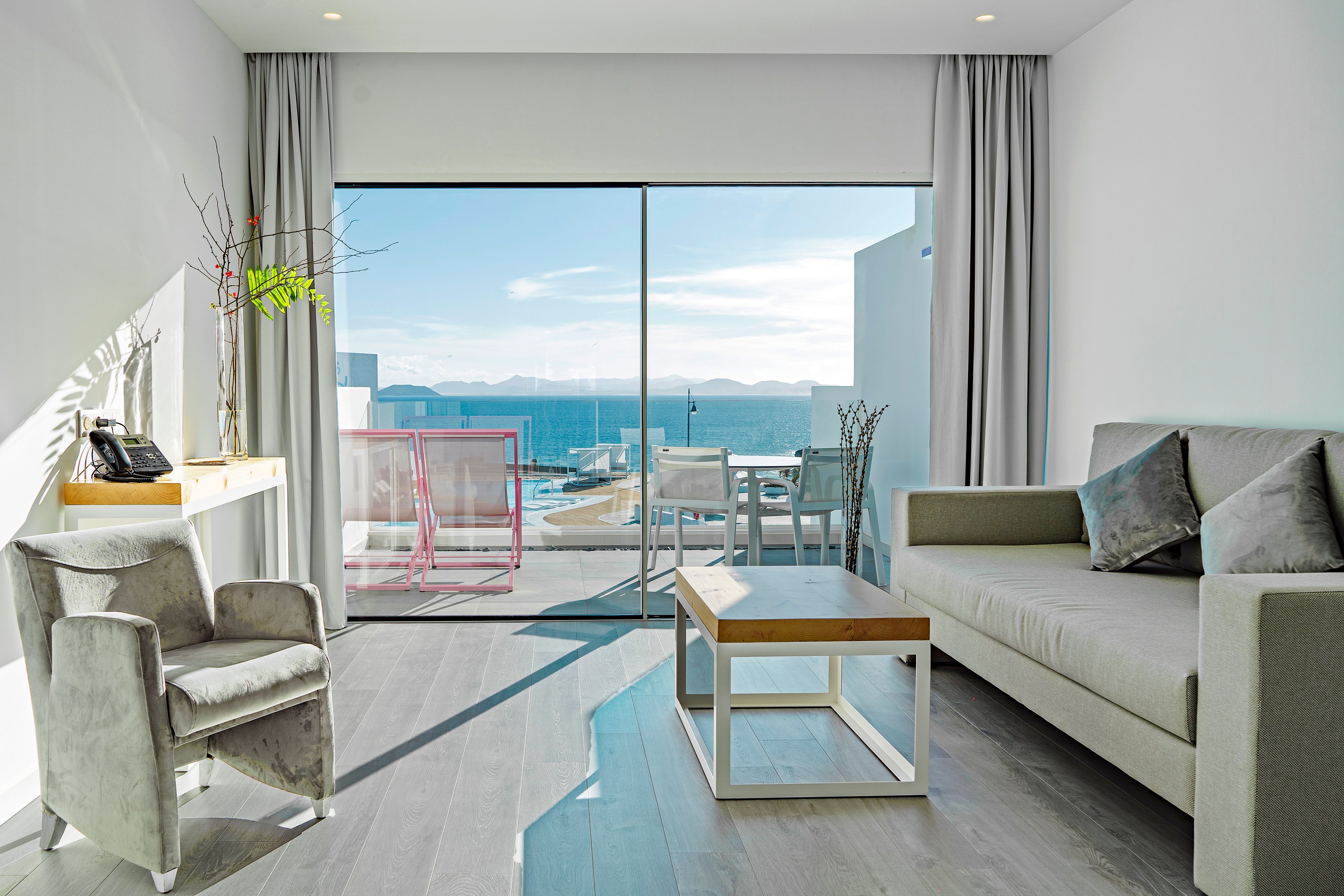 CalaLanzarote Suites