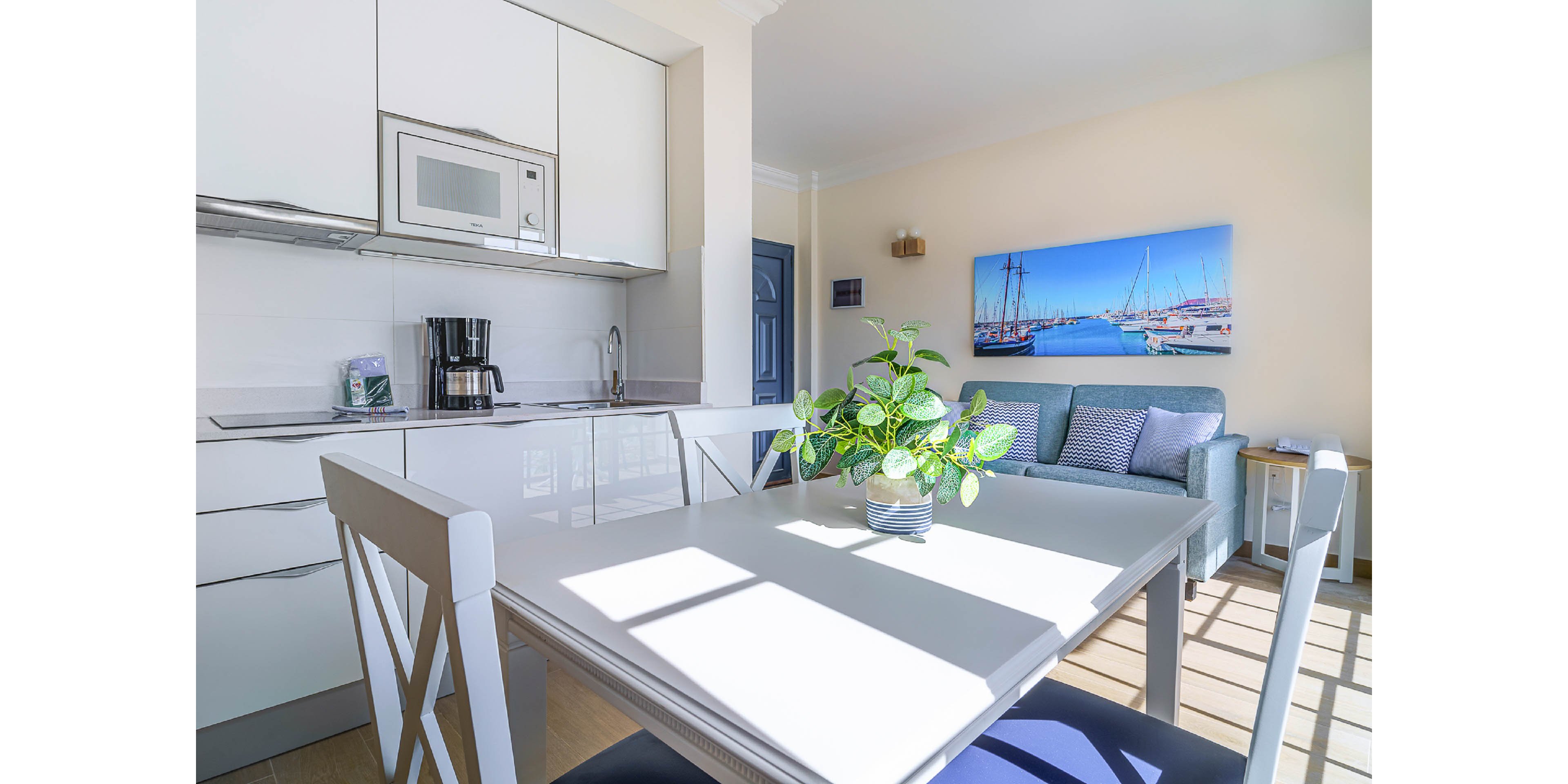 Cordial Marina Blanca