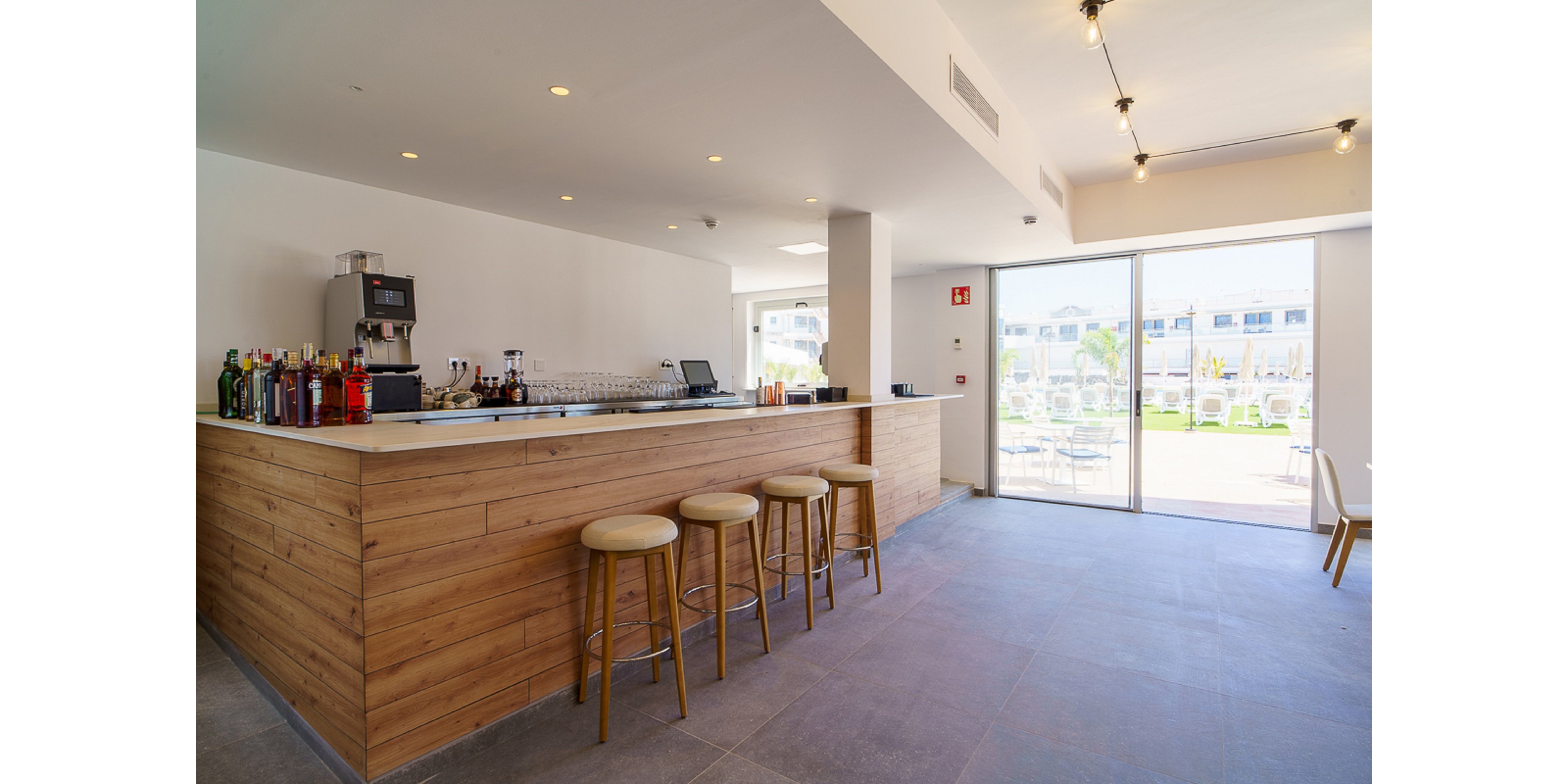 Cordial Marina Blanca