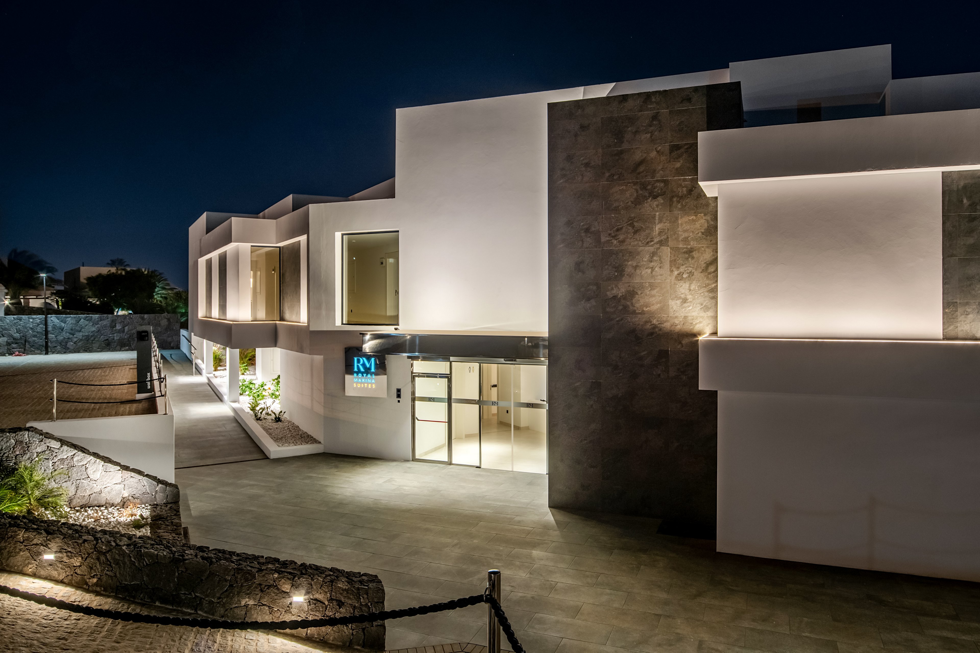 Royal Marina Suites Boutique Hotel