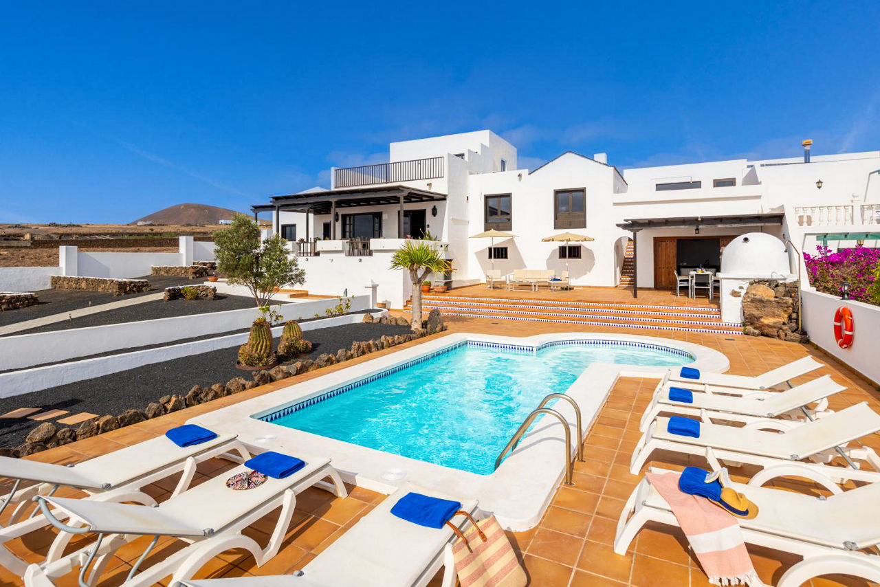 Villa Valiente - Agni