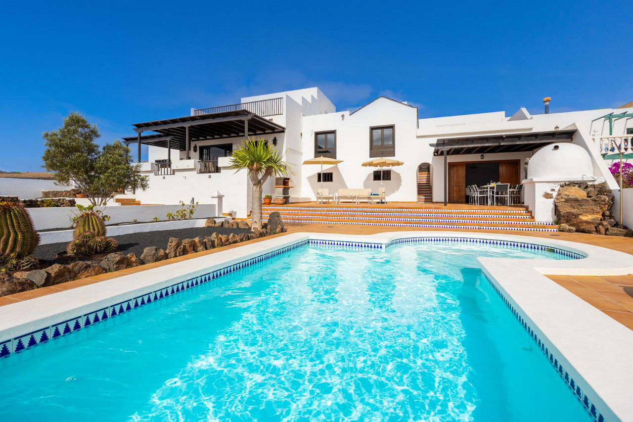 Villa Valiente - Agni