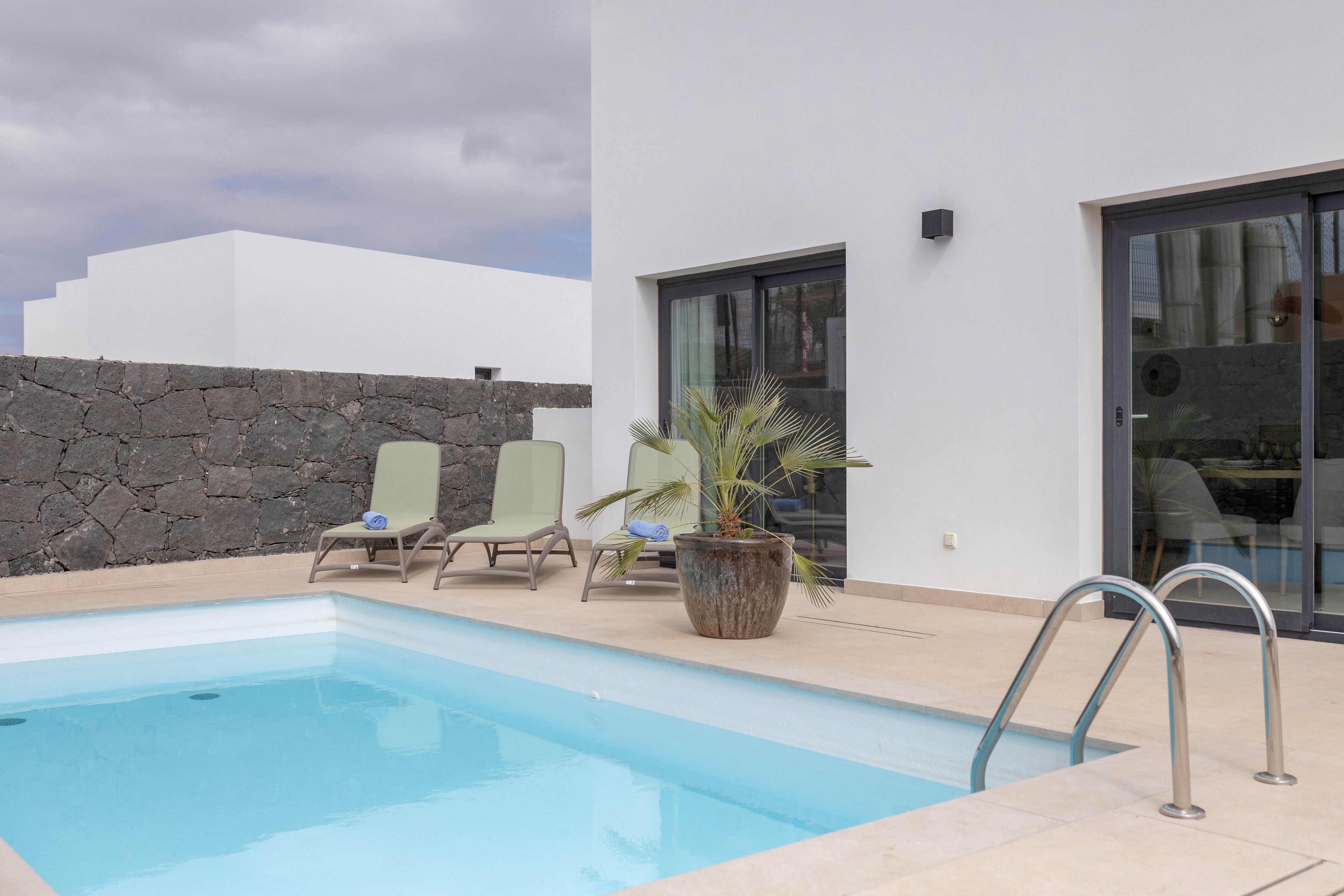 Papagayo Suites Resort