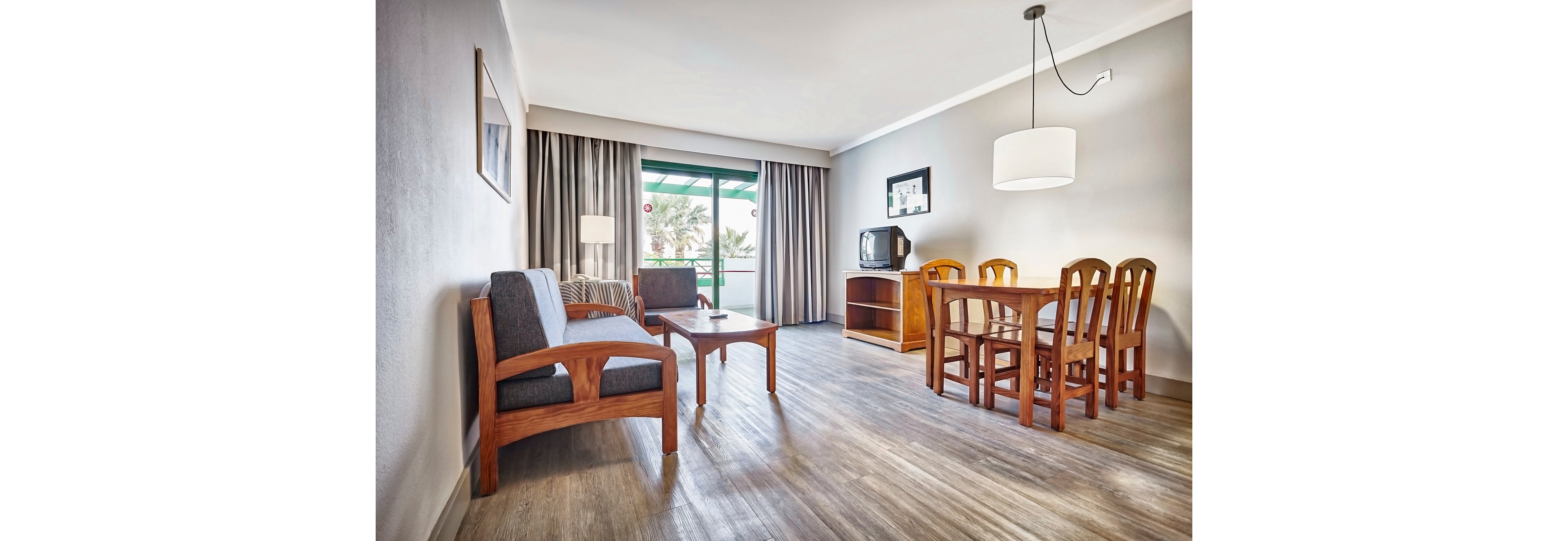 HG Lomo Blanco Apartments