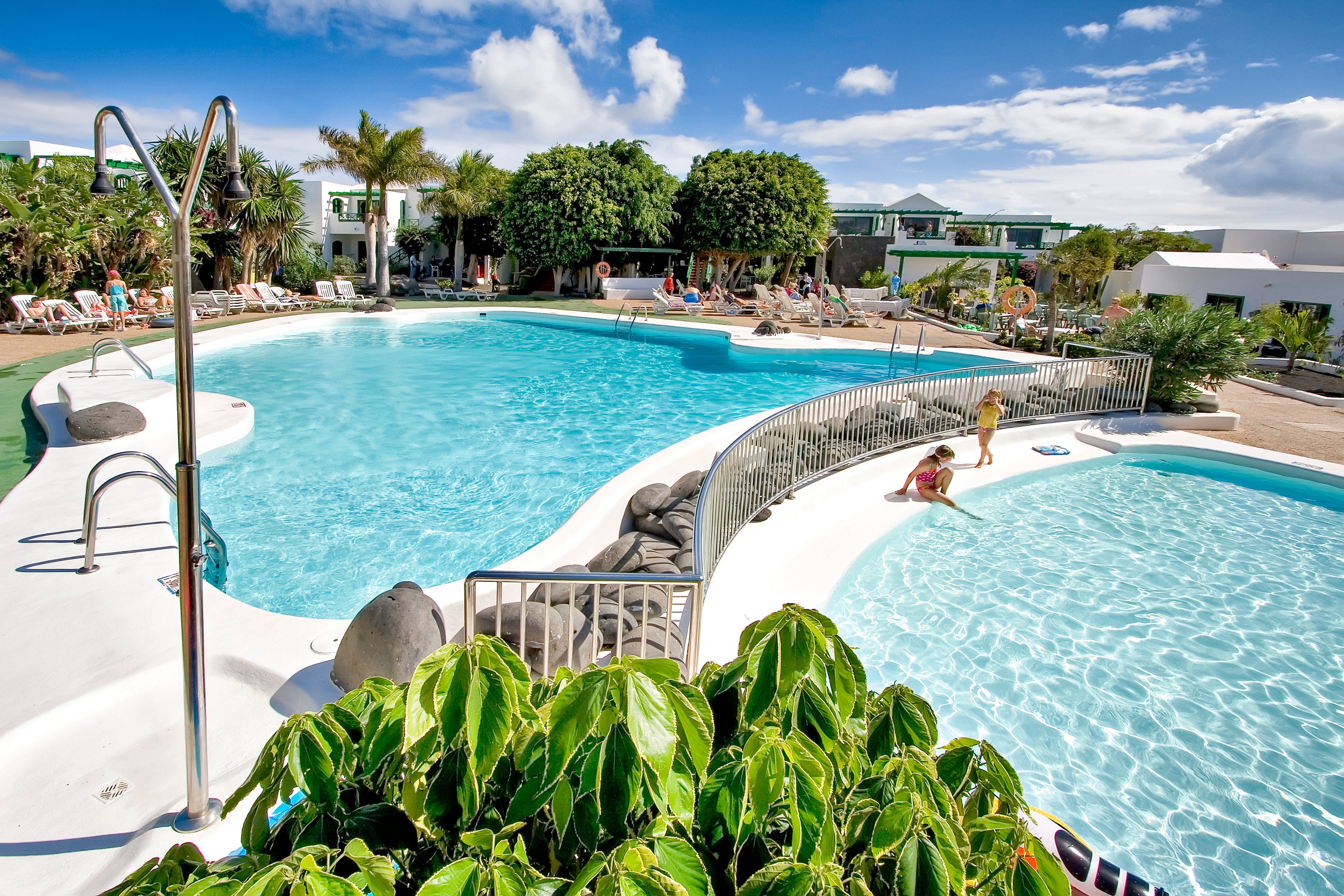 HG Lomo Blanco Apartments