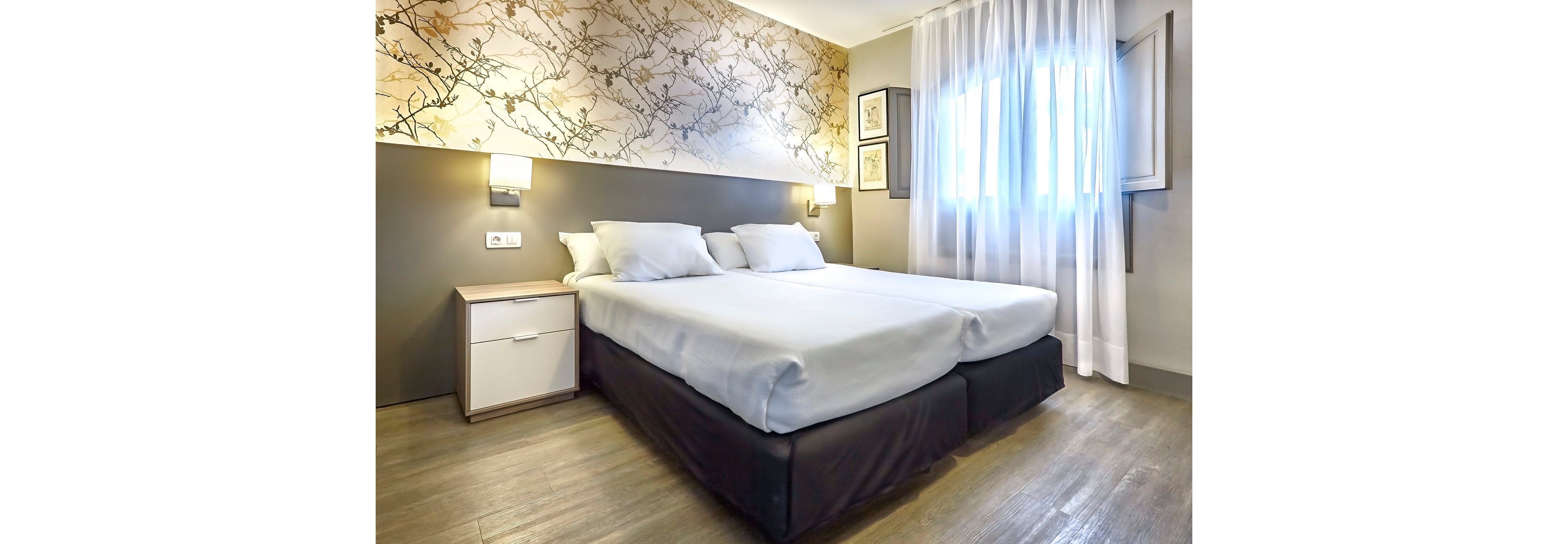 HG Lomo Blanco Apartments