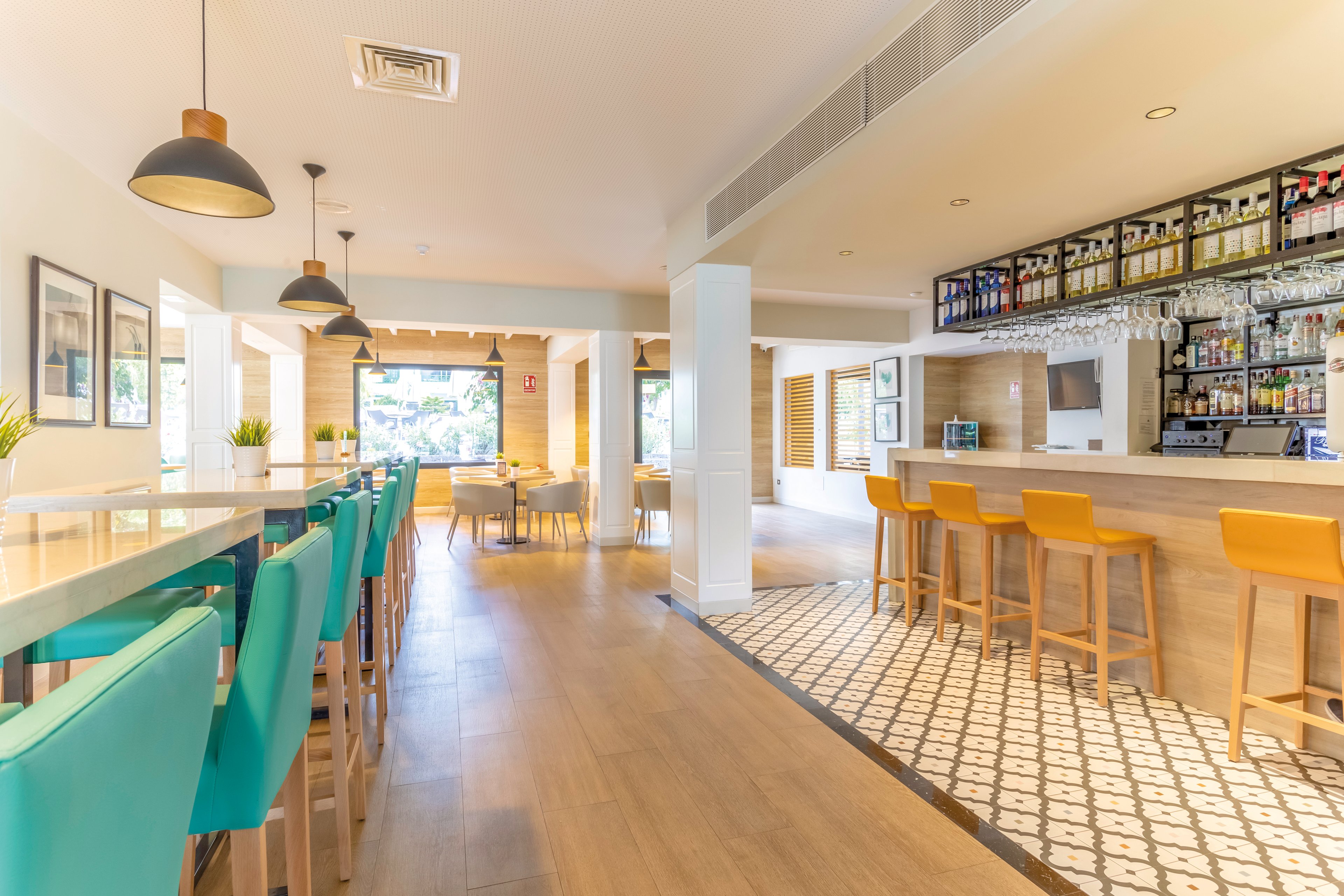 HG Lomo Blanco Apartments