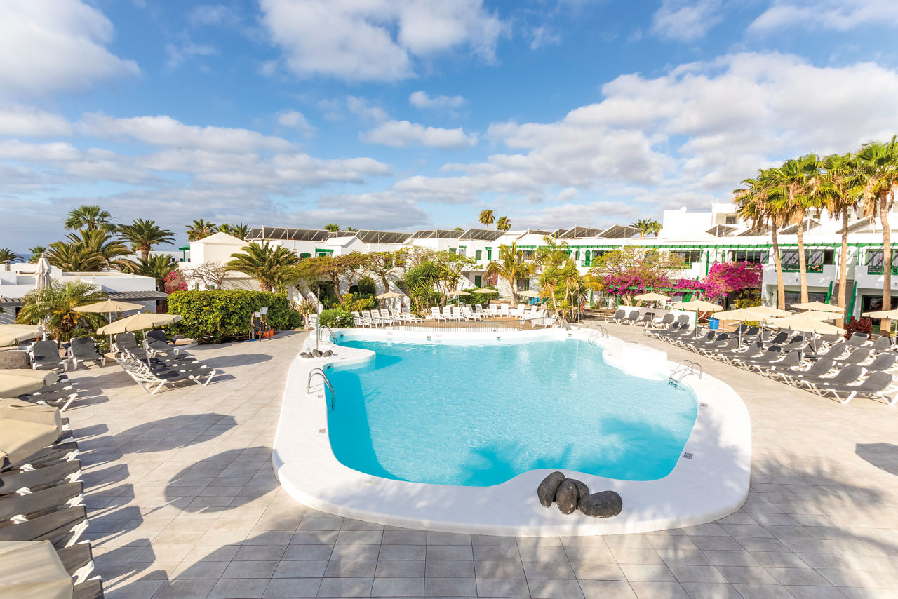 HG Lomo Blanco Apartments