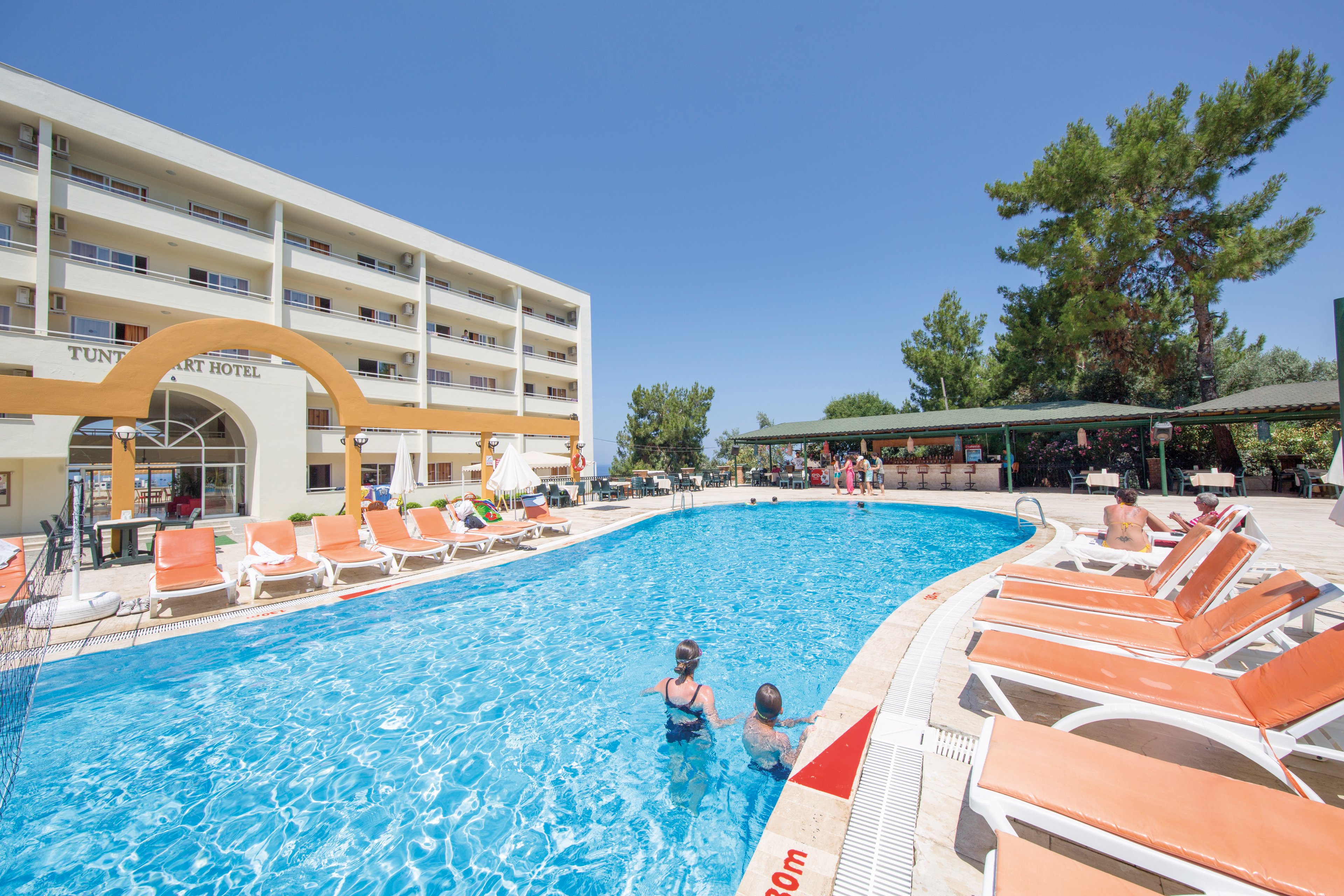 Tuntas Family Suites Kusadasi