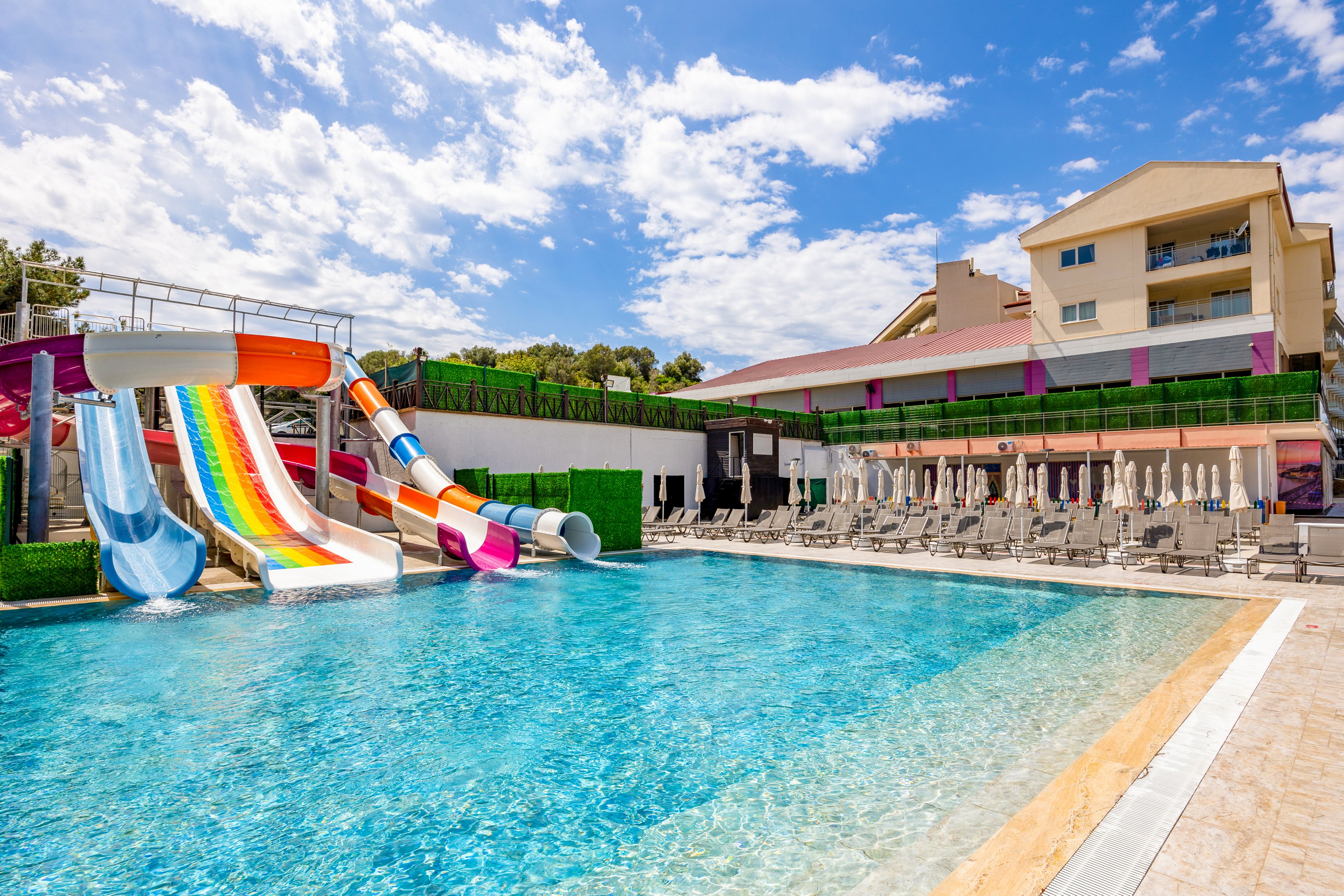 Ramada Hotel & Suites Kusadasi