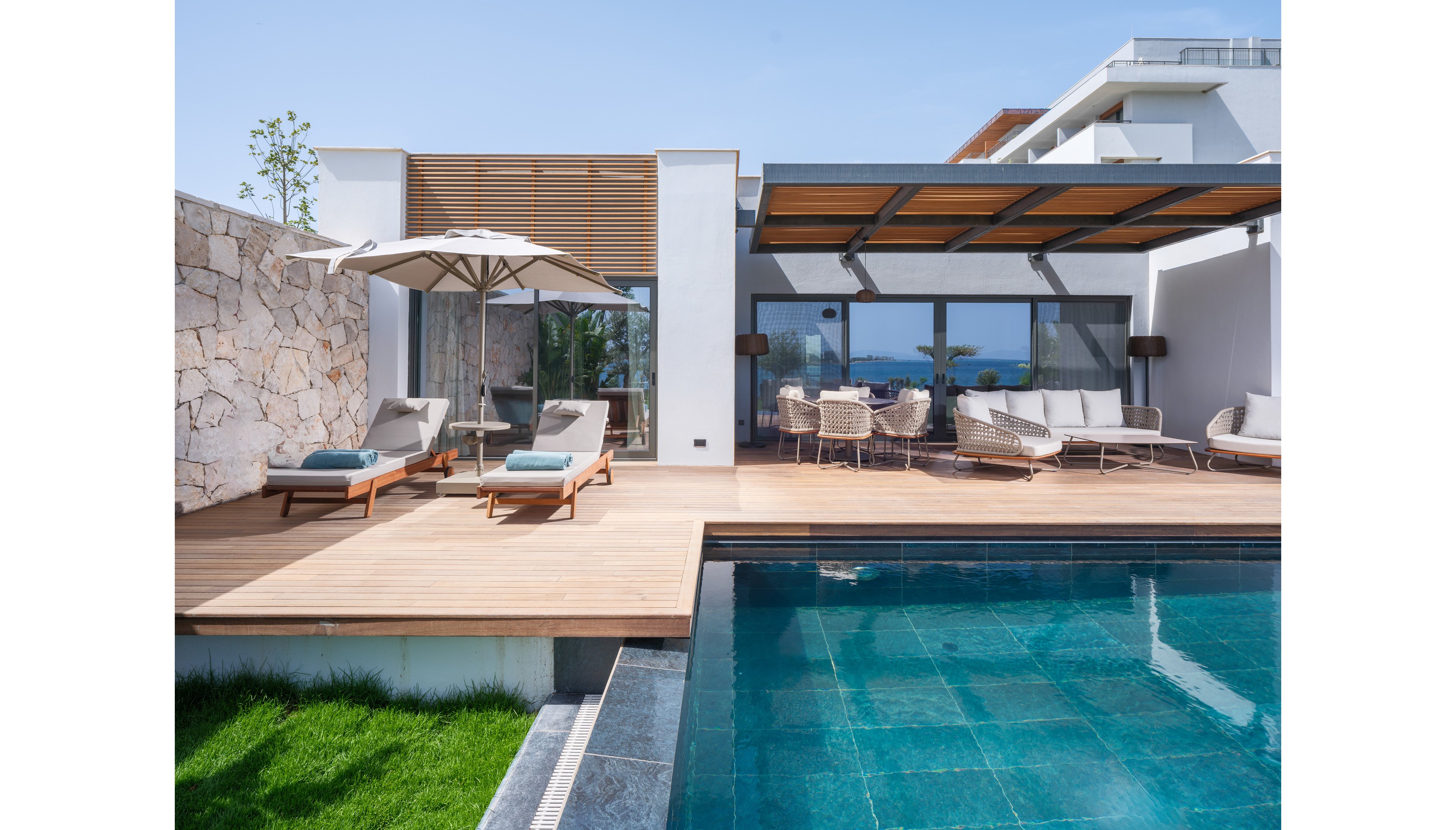 Anda Barut Collection.