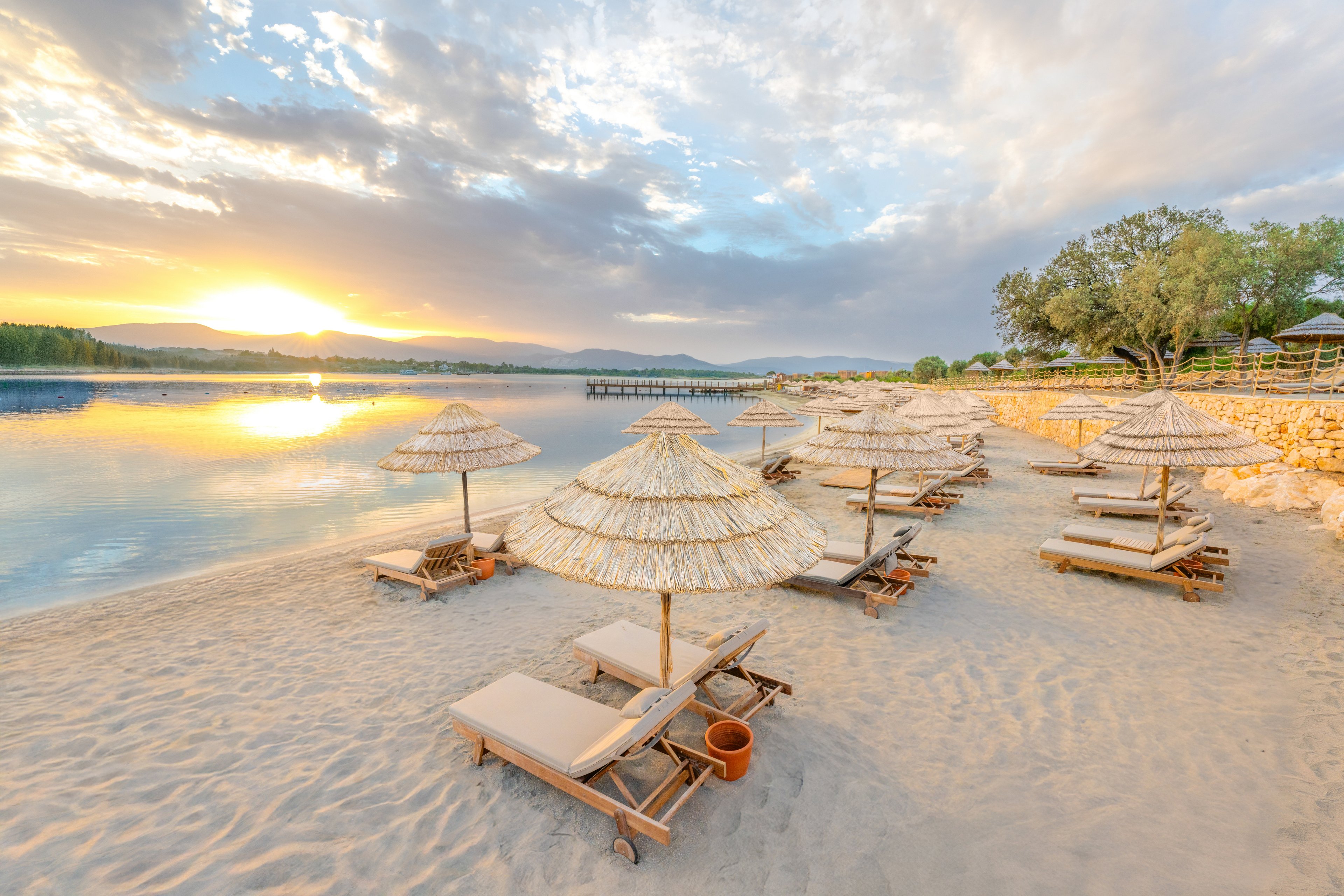 Anda Barut Collection.