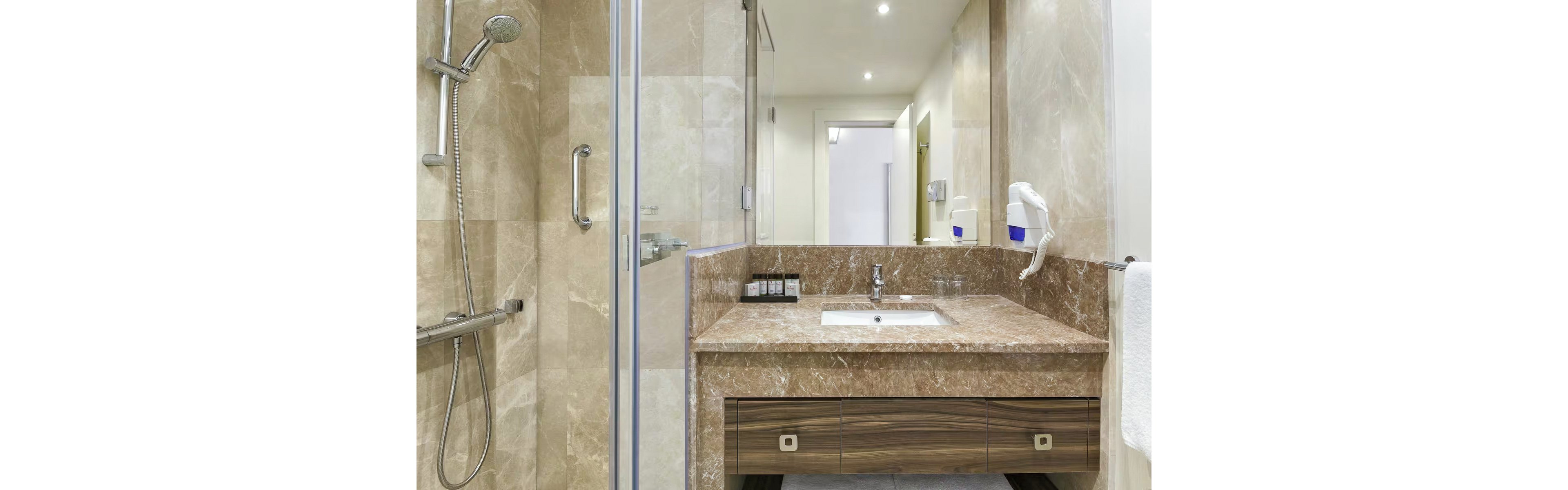 Ramada Resort by Wyndham Akbuk.