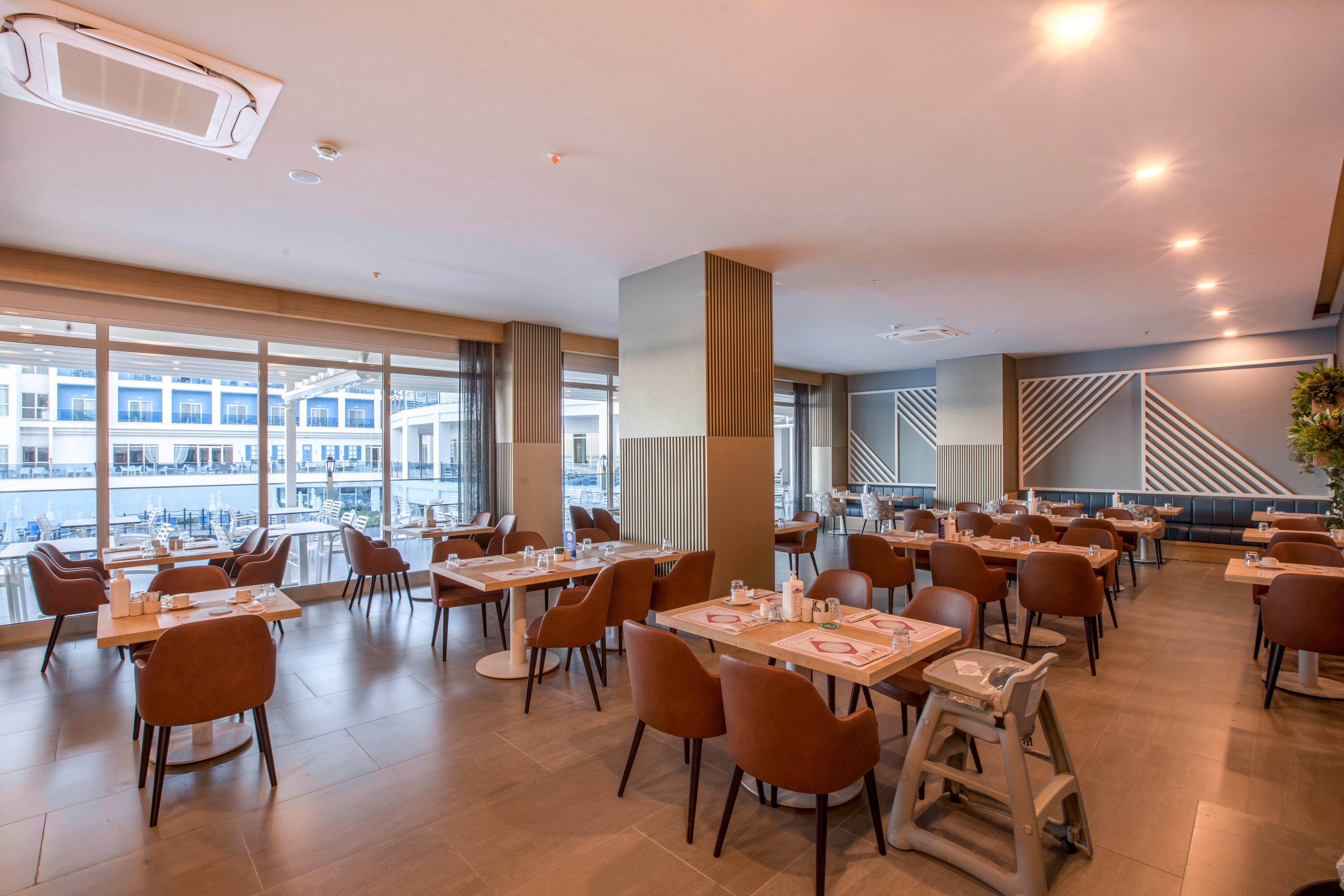 Maxeria Blue Didyma.