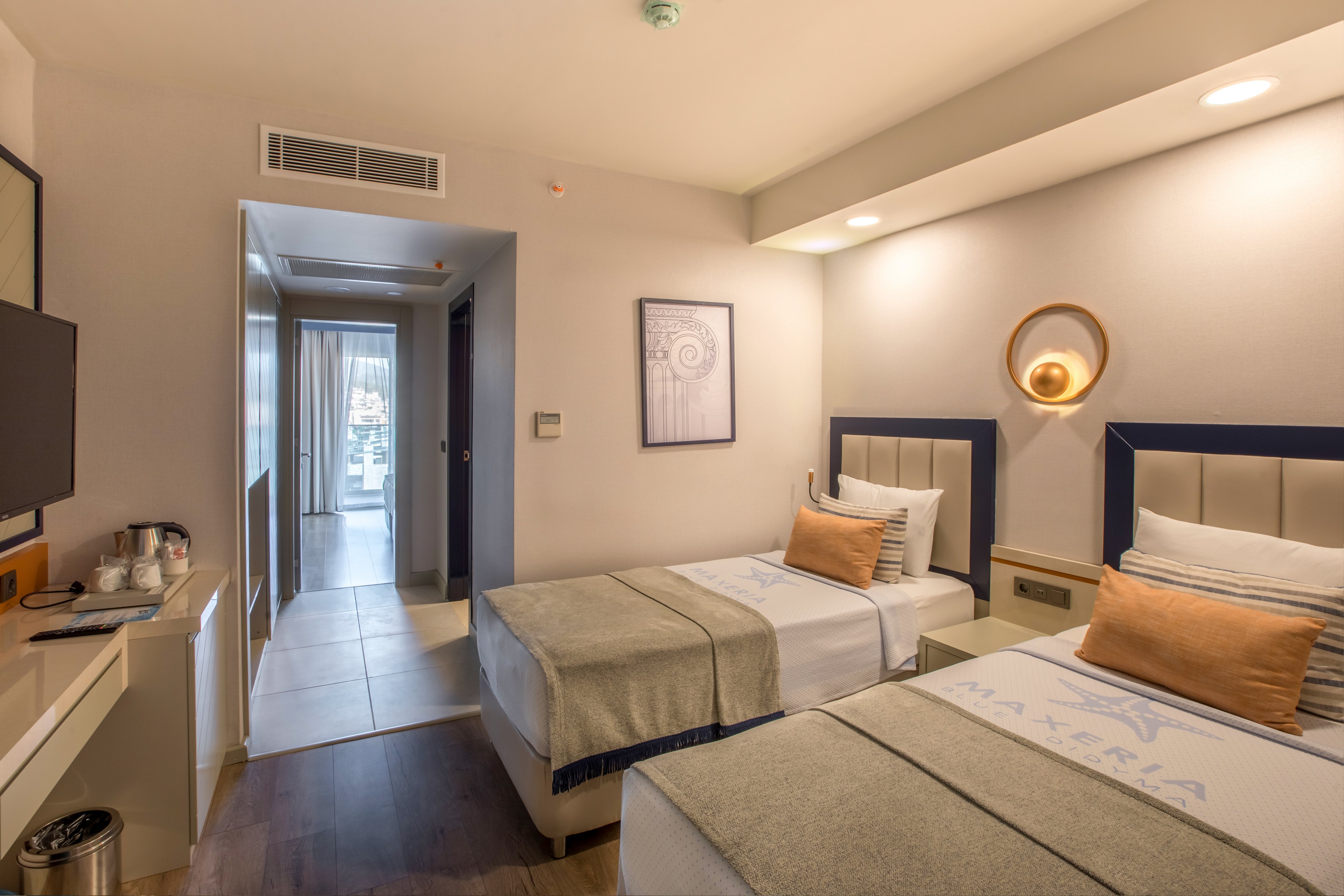 Maxeria Blue Didyma.