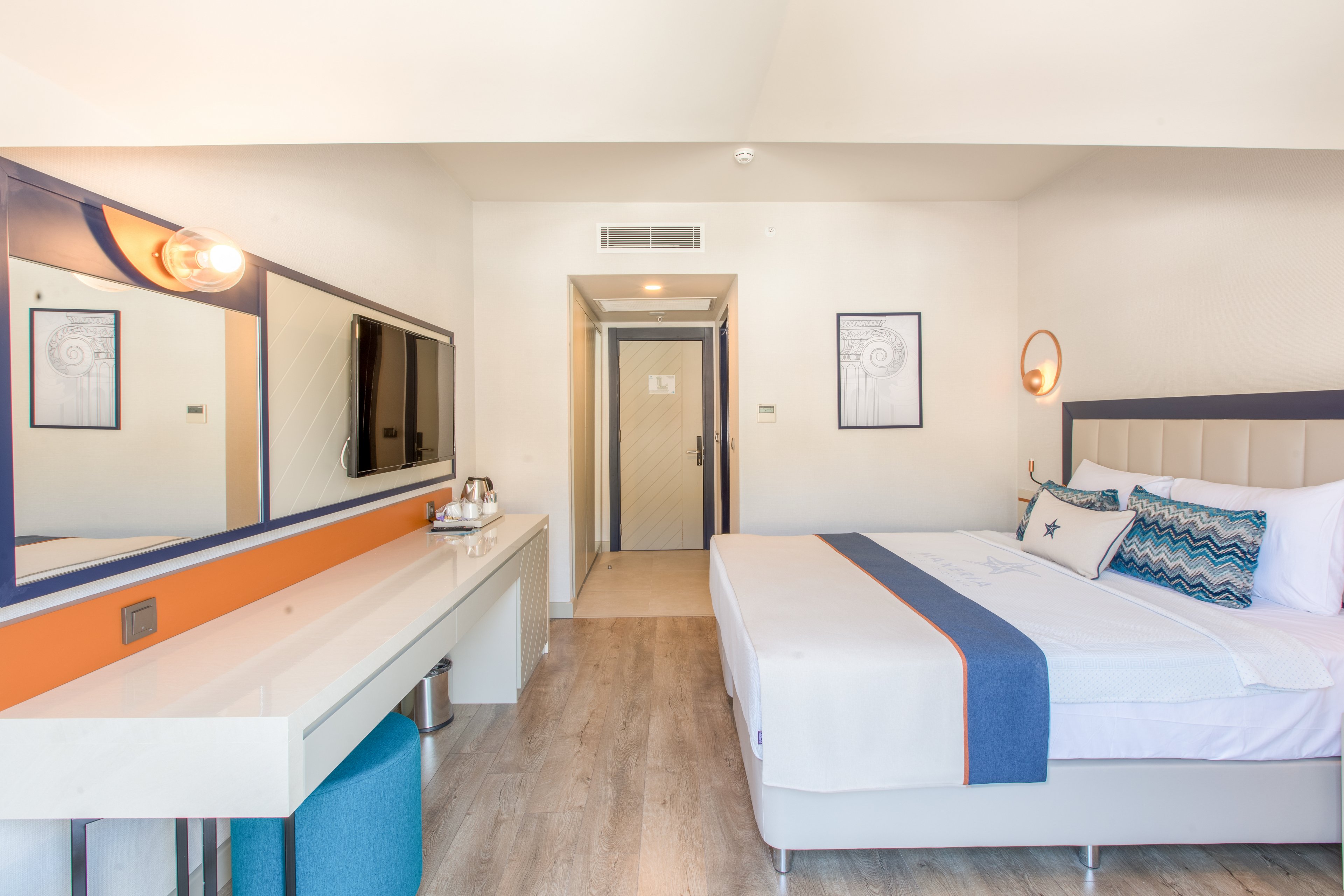 Maxeria Blue Didyma.