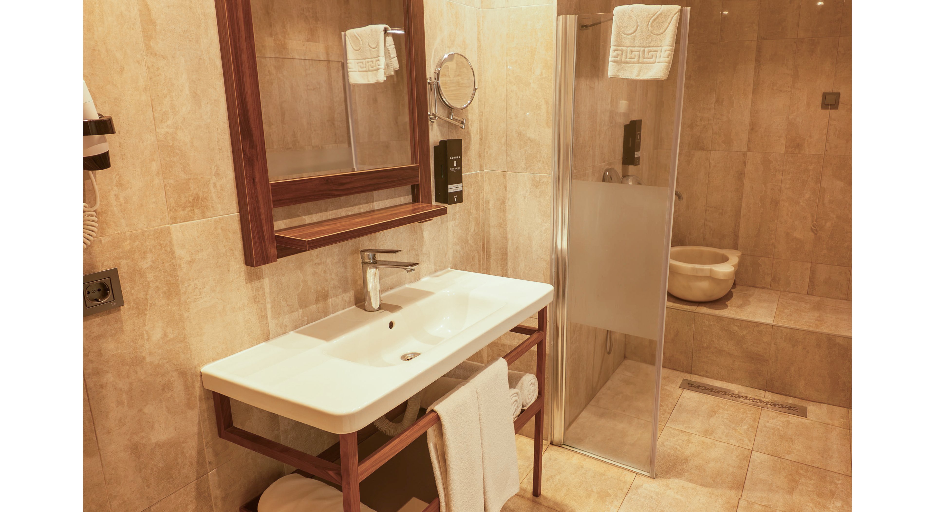 Seven For Life Thermal Hotel