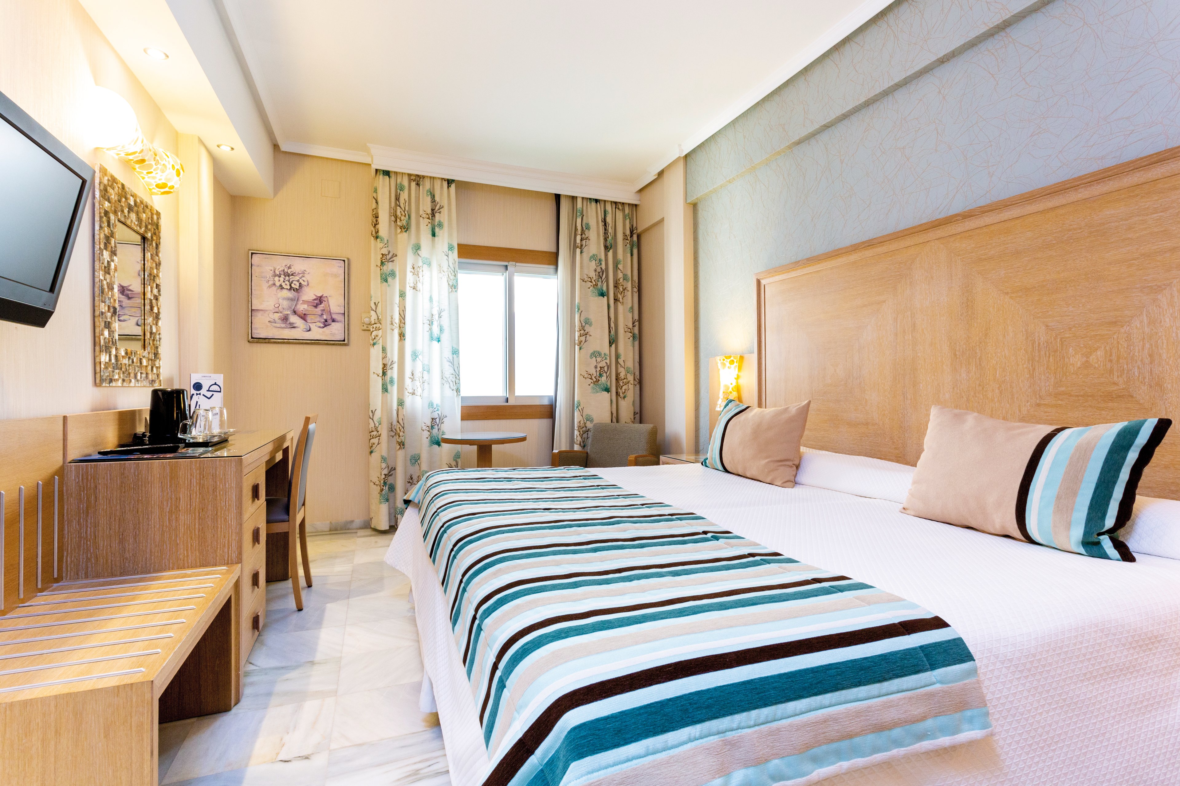 Hotel Balcon De Europa