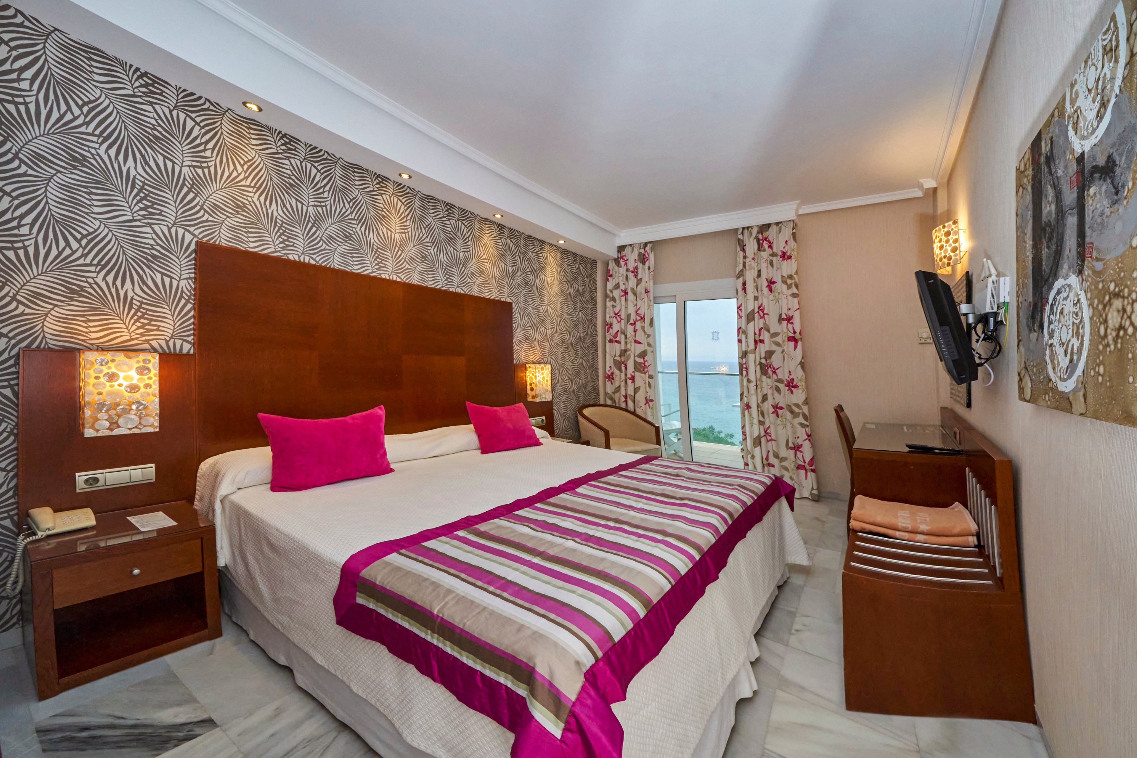 Hotel Balcon De Europa