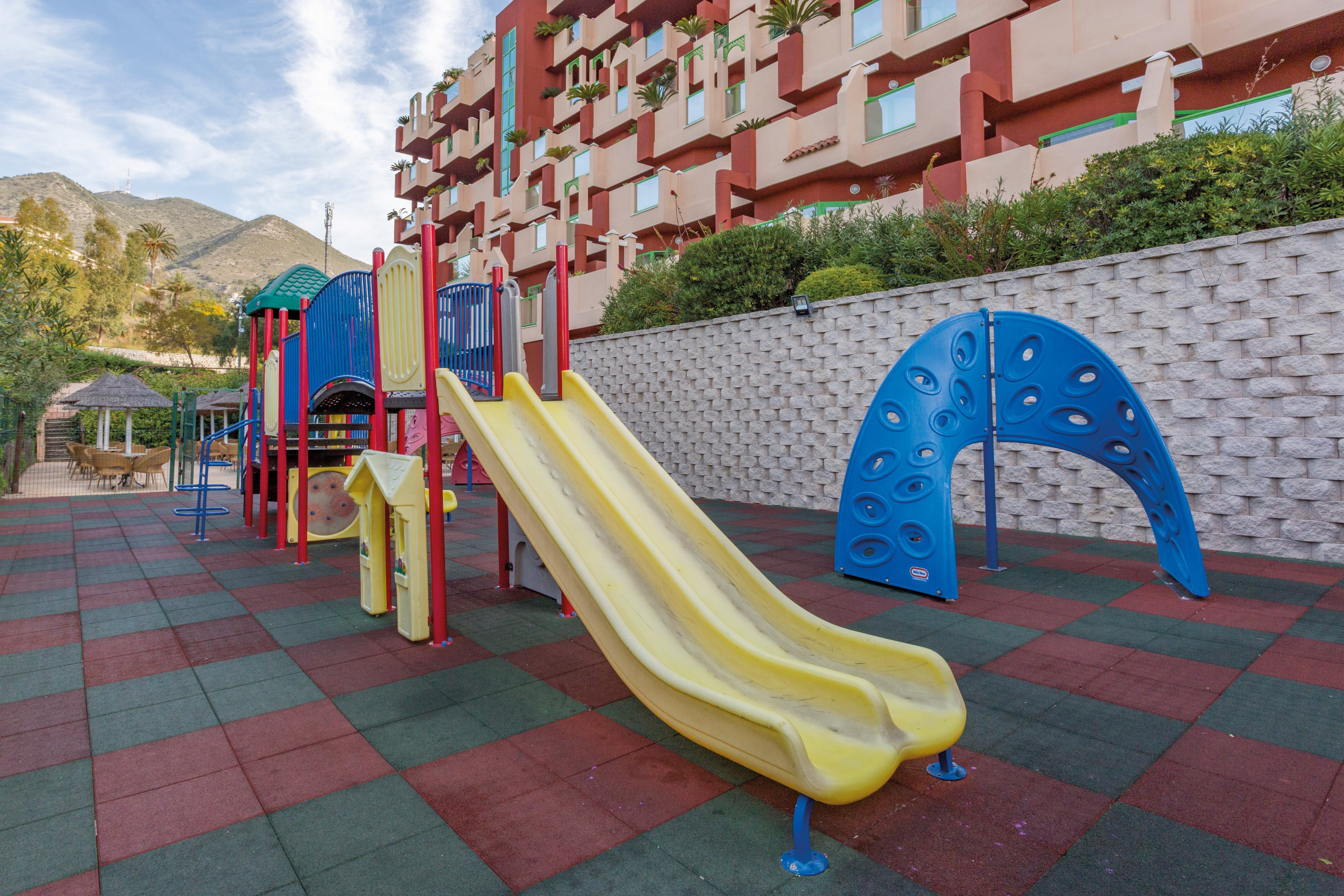 Holiday World RIWO Hotel