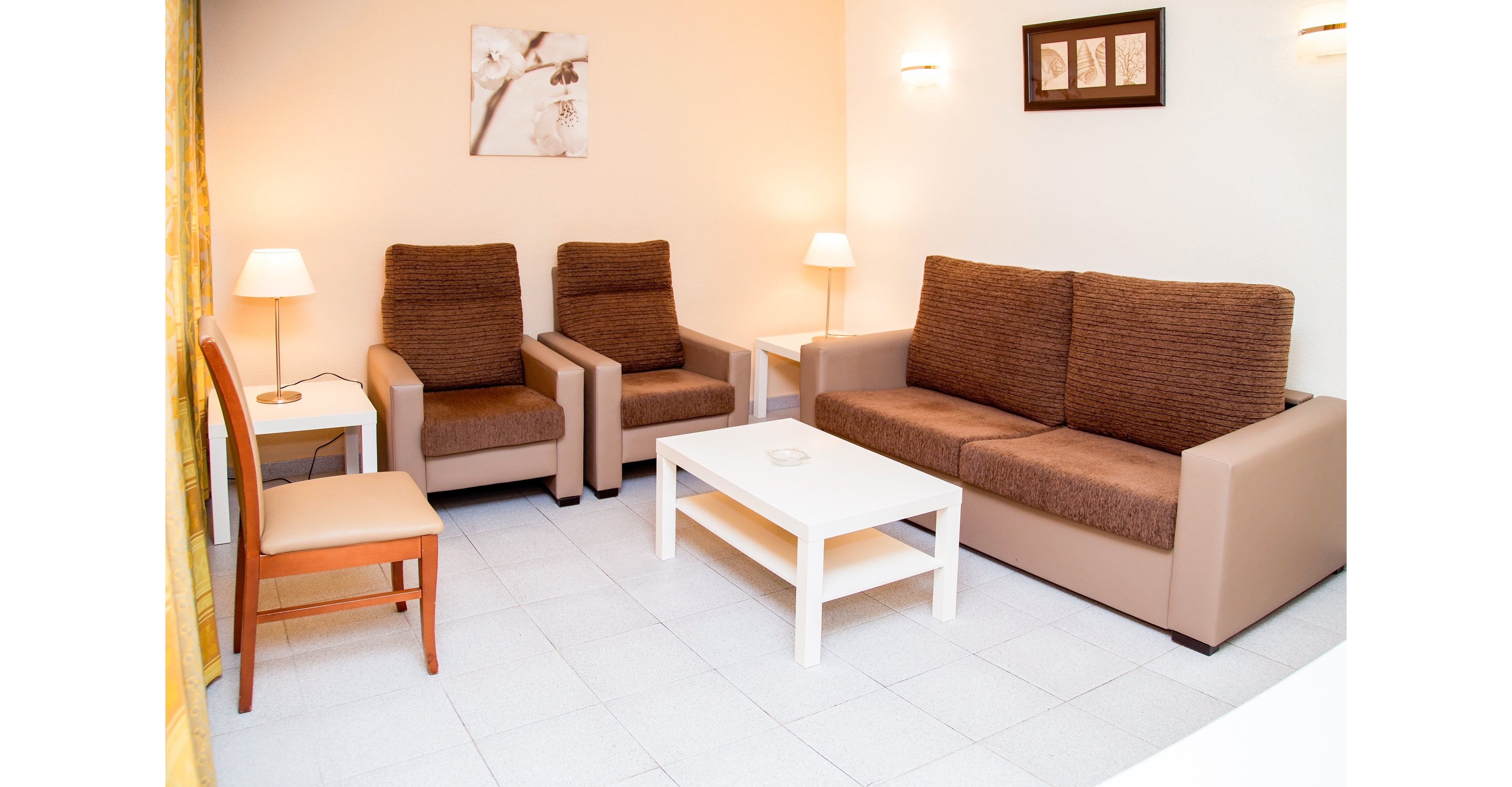 Ecuador Park Apartments