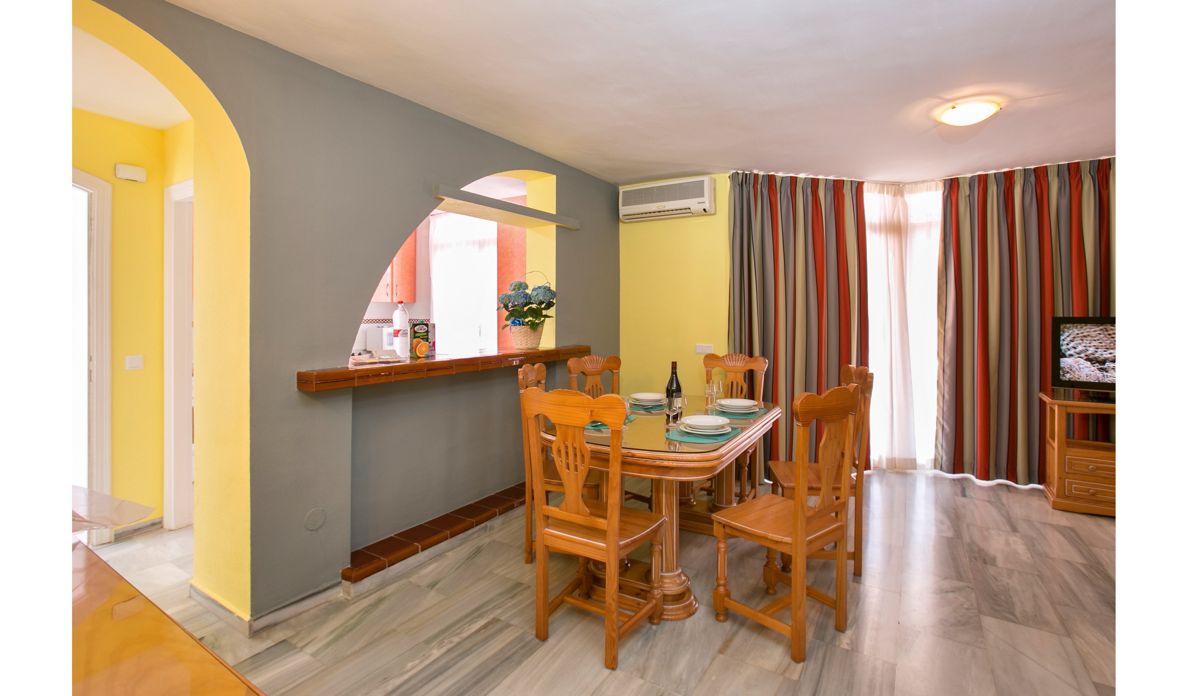 Ona Campanario Apartments