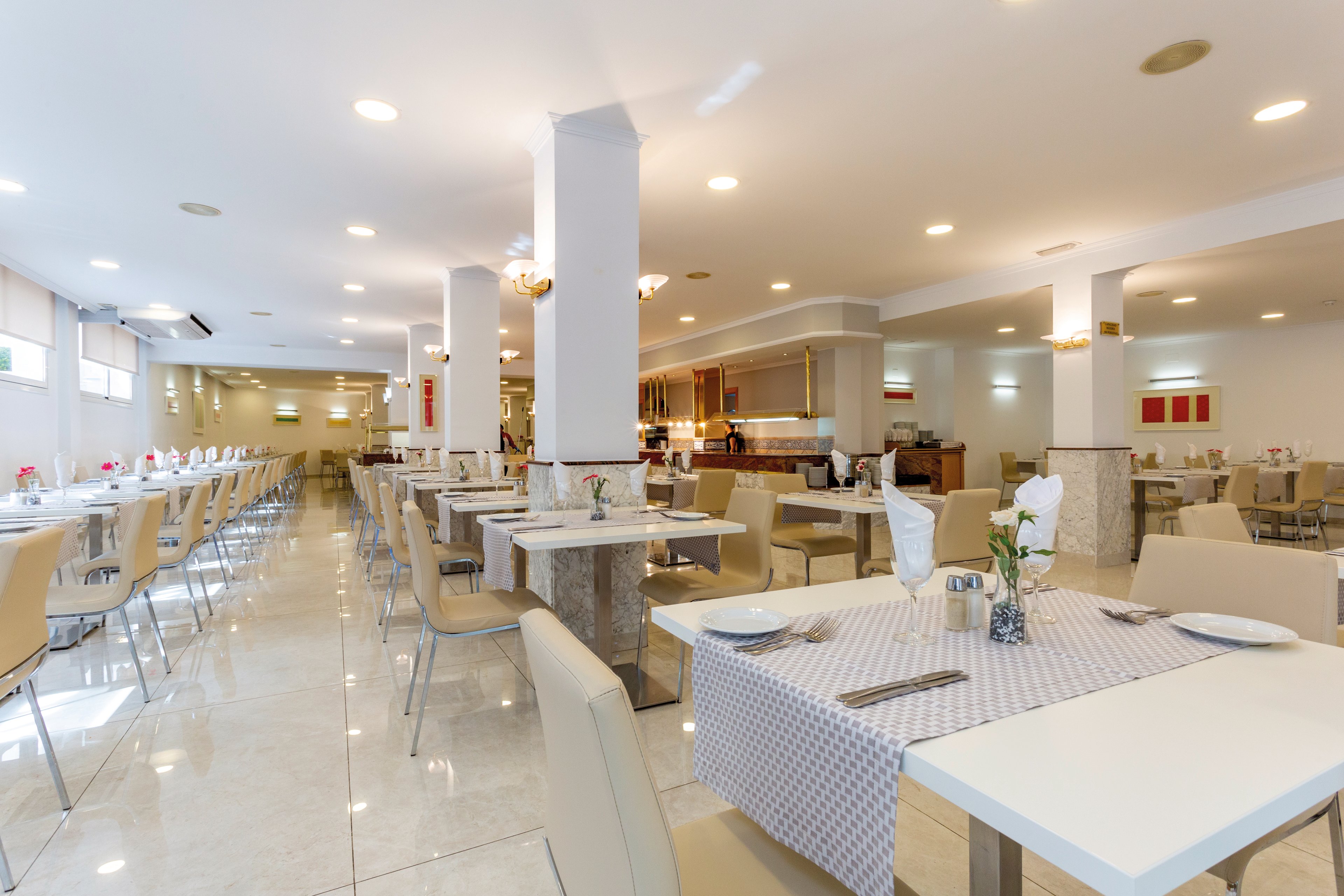 Hotel Las Arenas Affiliated by Melia