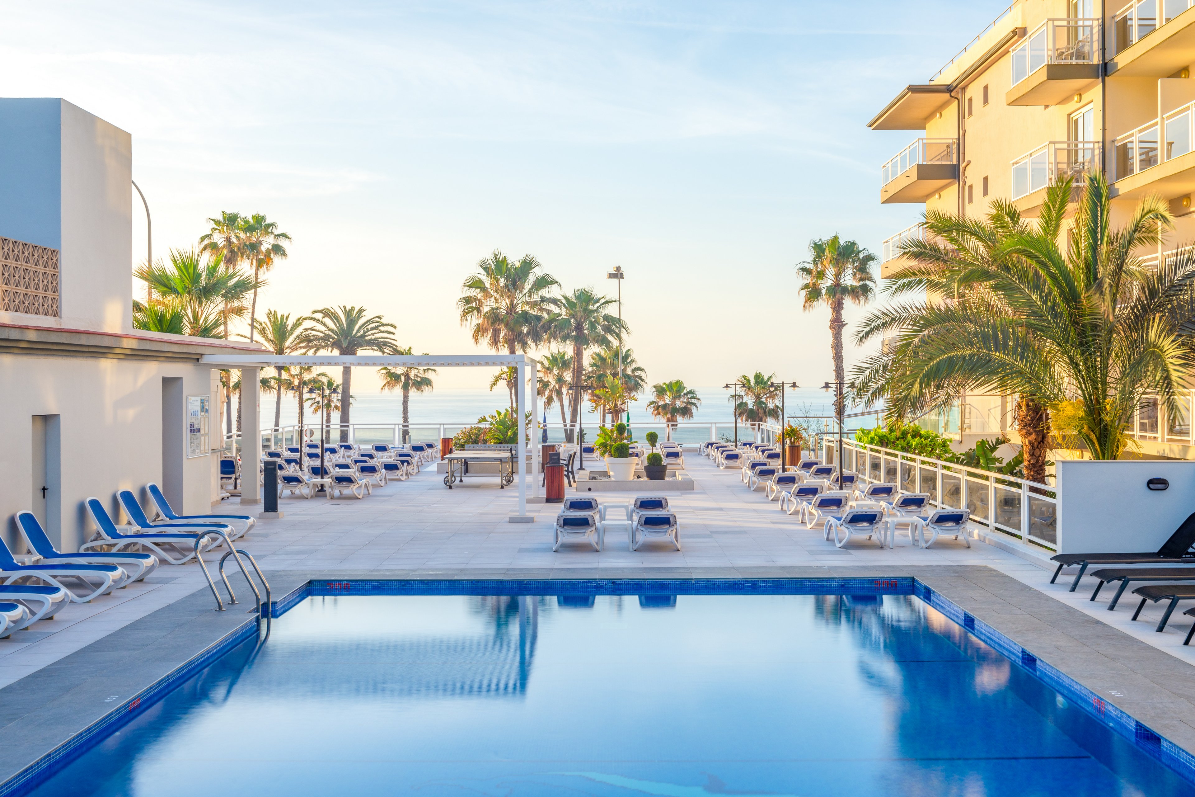 Hotel Las Arenas Affiliated by Melia