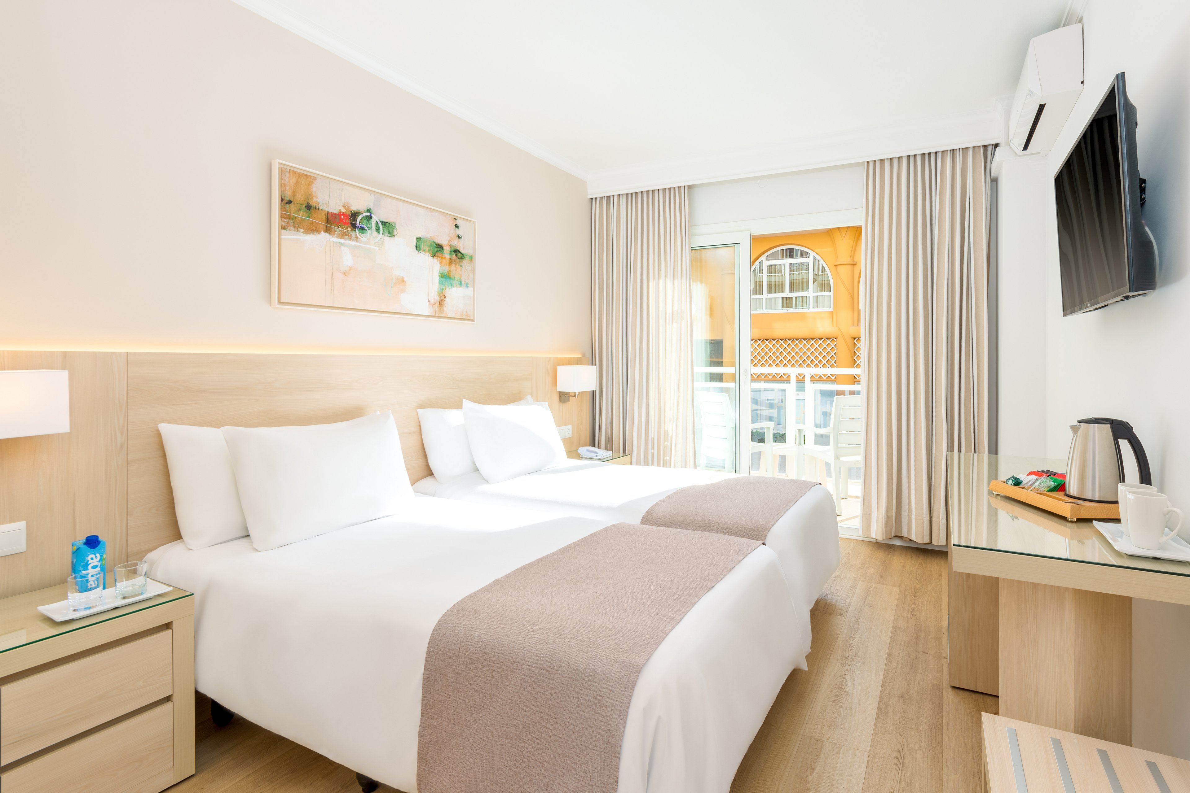 Hotel Las Arenas Affiliated by Melia