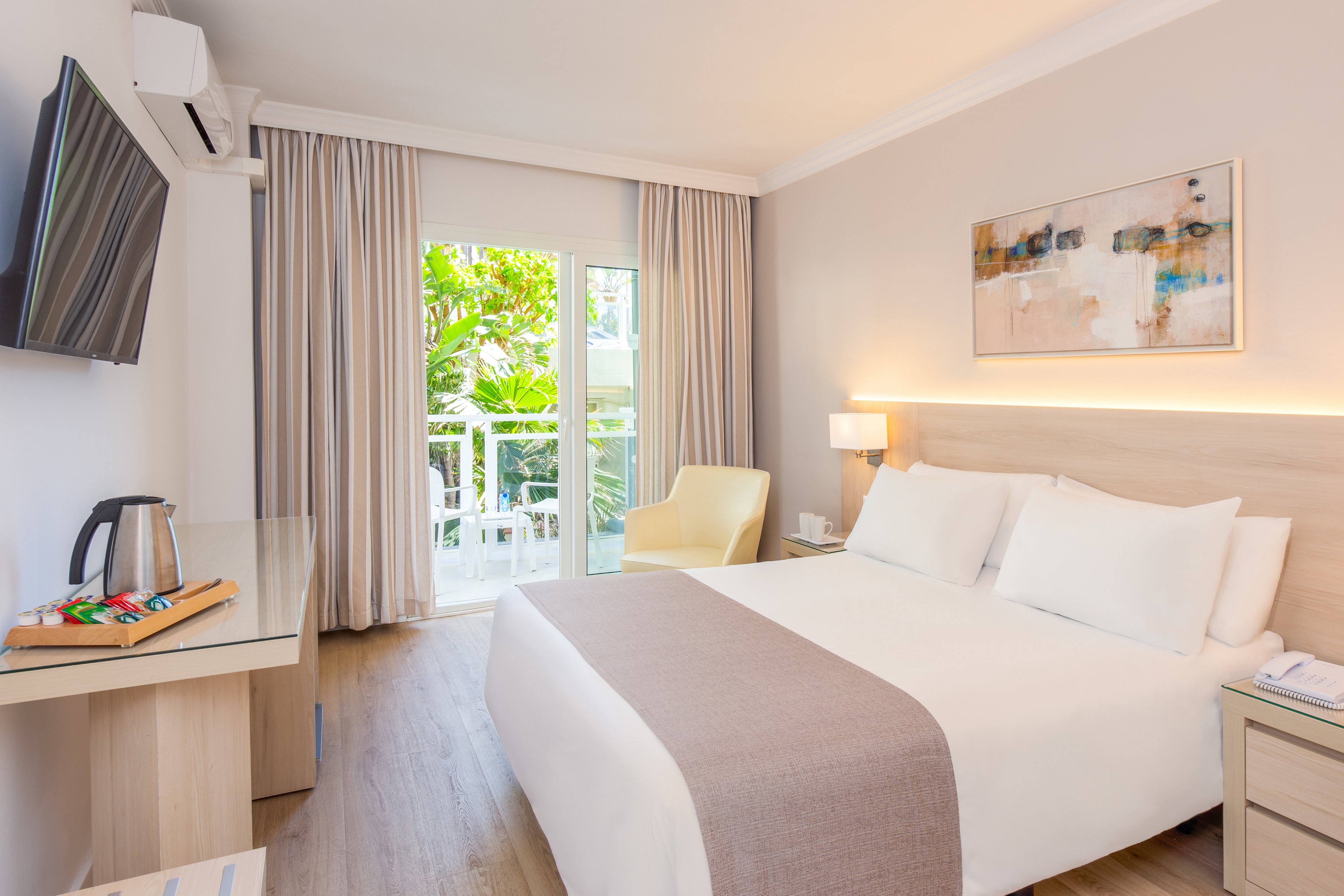 Hotel Las Arenas Affiliated by Melia