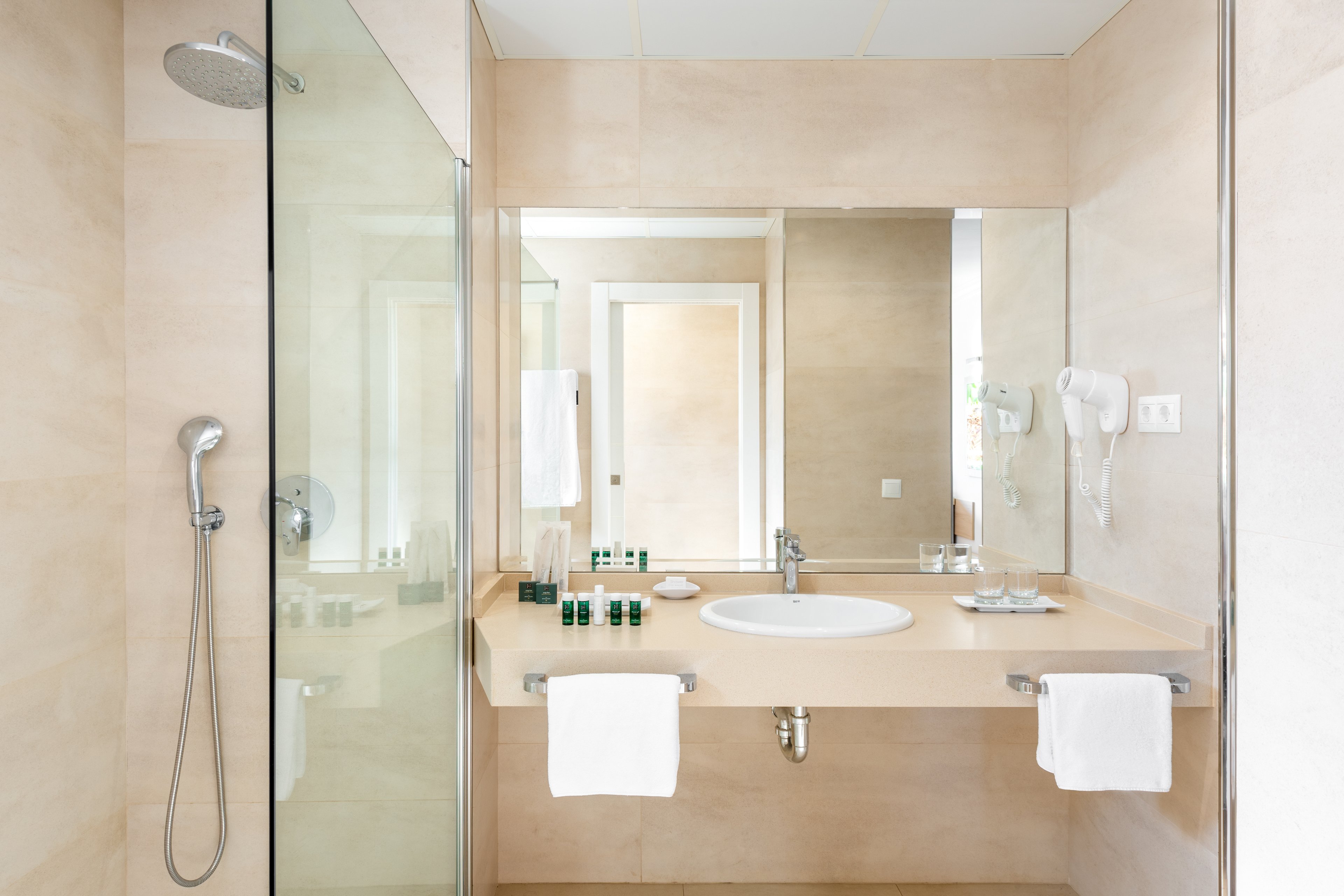 Hotel Las Arenas Affiliated by Melia