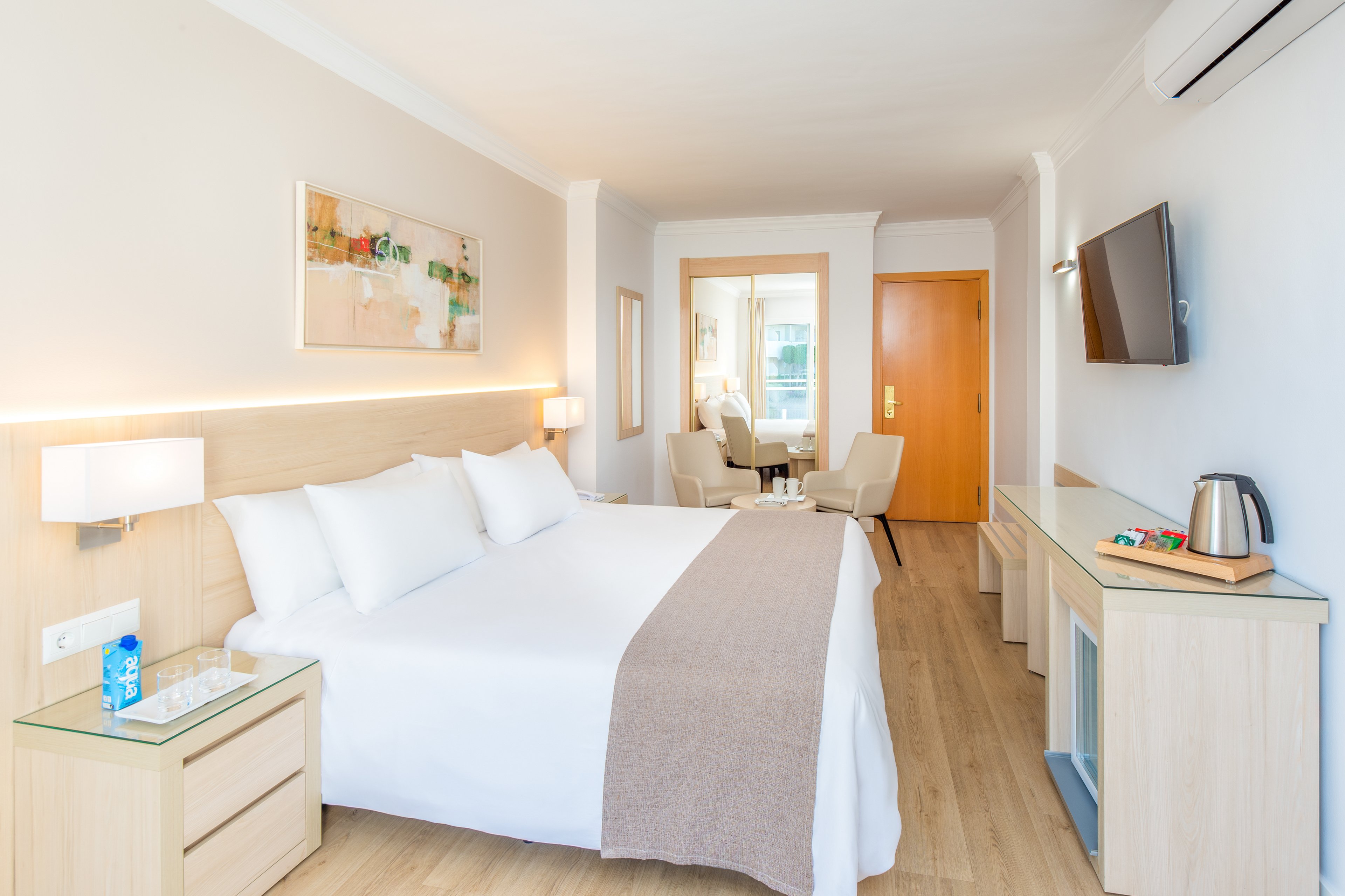 Hotel Las Arenas Affiliated by Melia